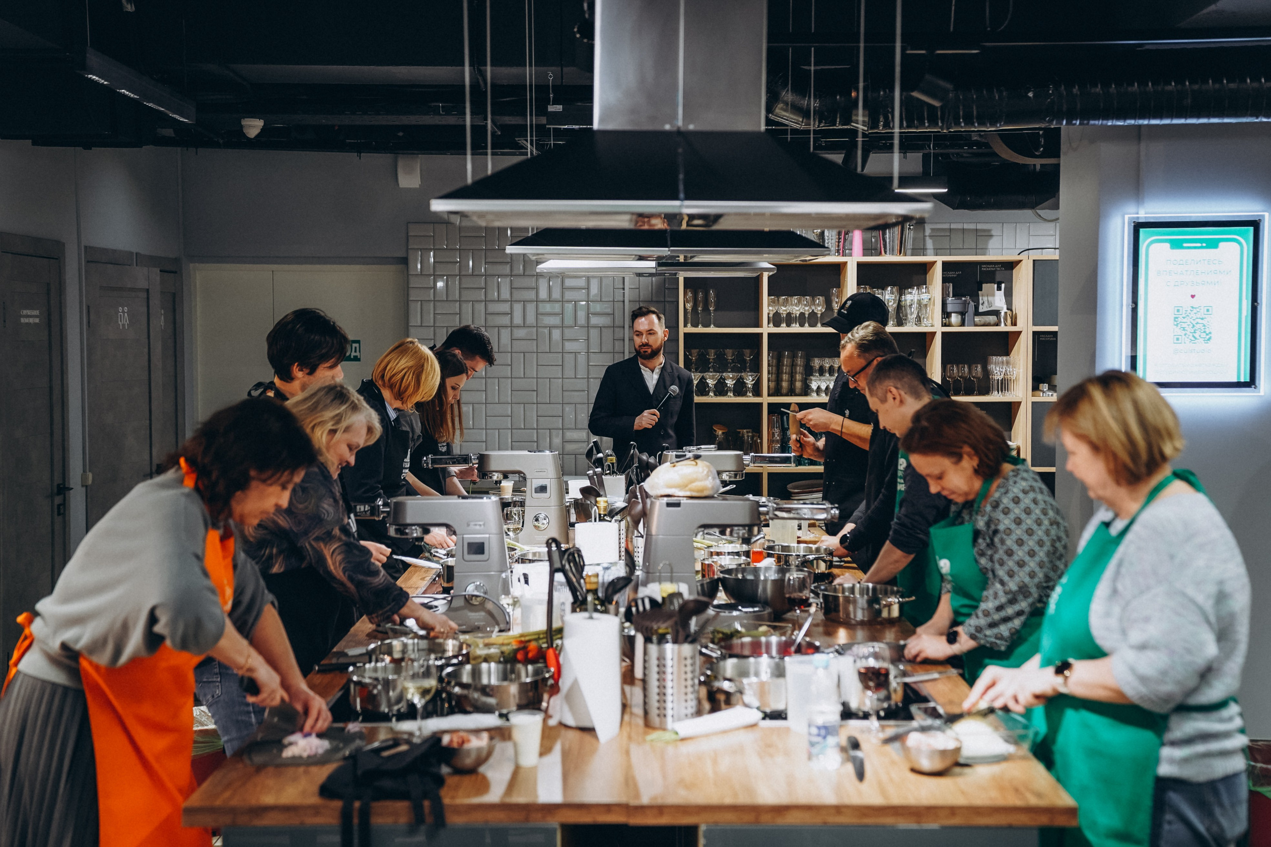 Репортаж с кулинарной студии Юлии Высоцкой. Портретный фотограф в Москве Илья Корненков