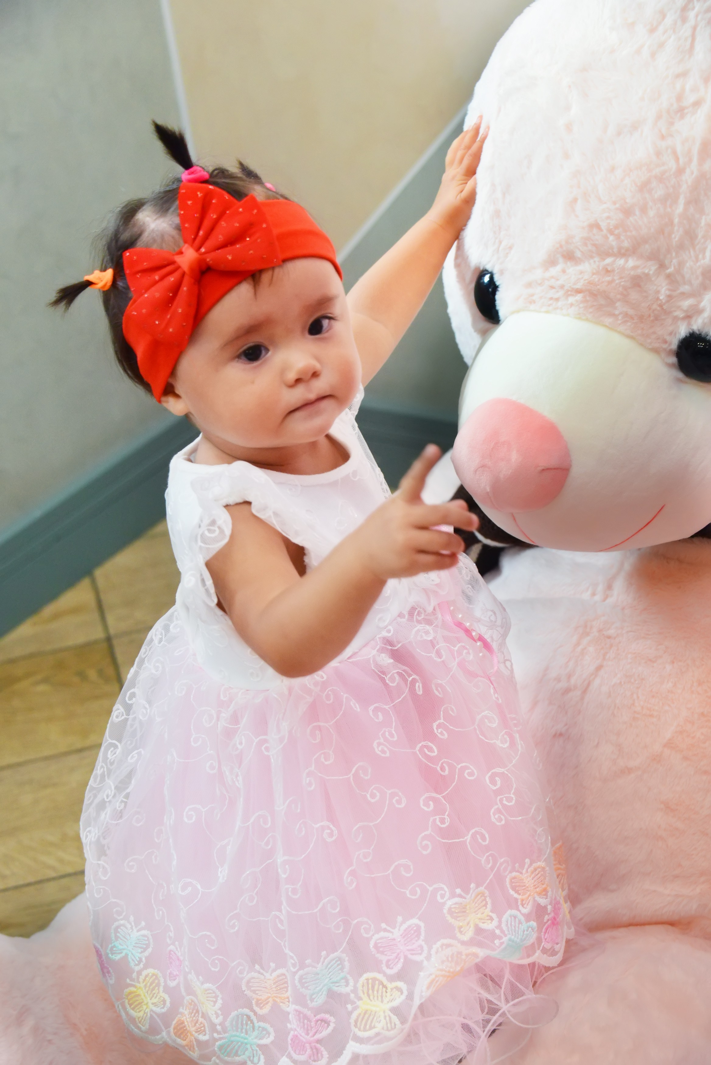 Дети-5 (Адель-1годик). Фотосъёмка. Фотограф Сергей Авдеев-семейный и детский фотограф в Алматы