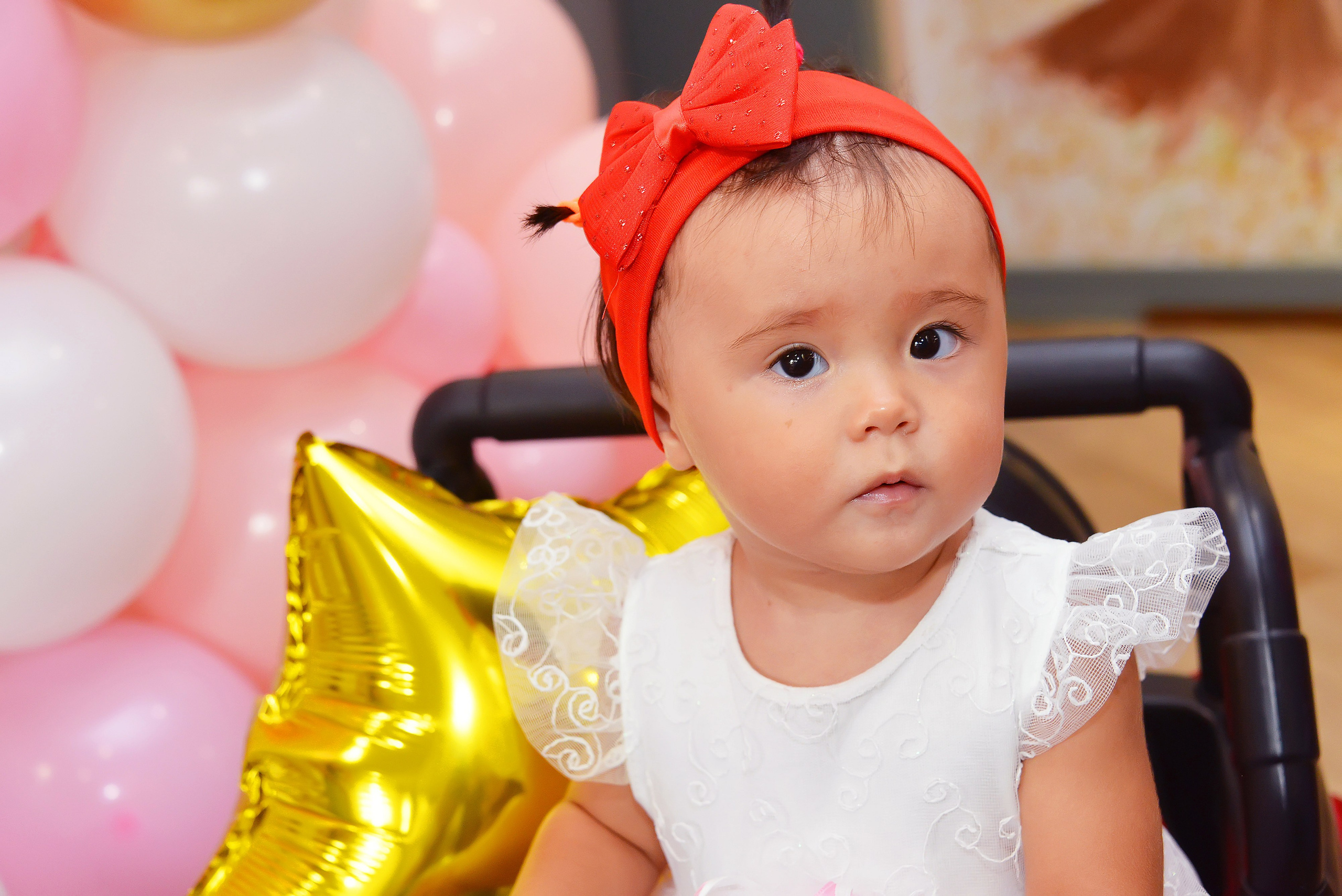 Дети-5 (Адель-1годик). Фотосъёмка. Фотограф Сергей Авдеев-семейный и детский фотограф в Алматы