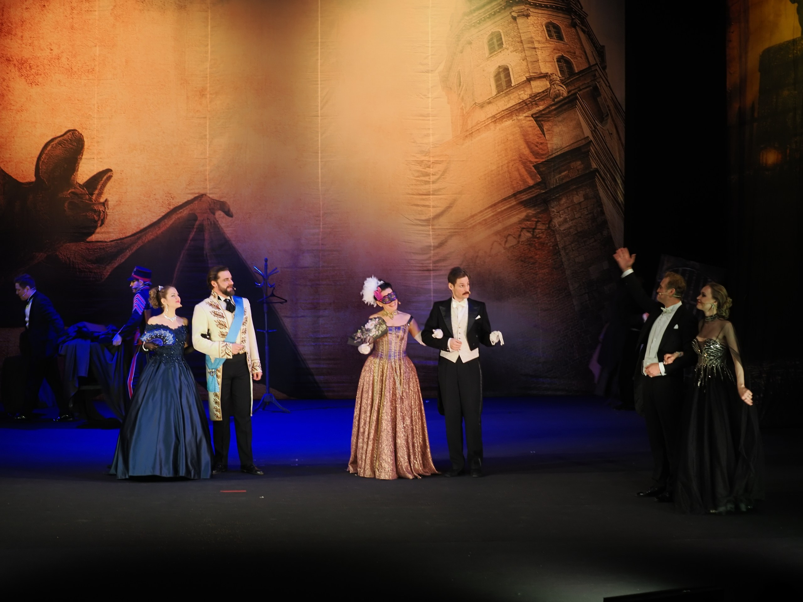 «БУФФ-ПАРАДИЗ» Летучая мышь (в Нск). Портретный и спортивный фотограф в Новосибирске и Твери Кононов Алексей