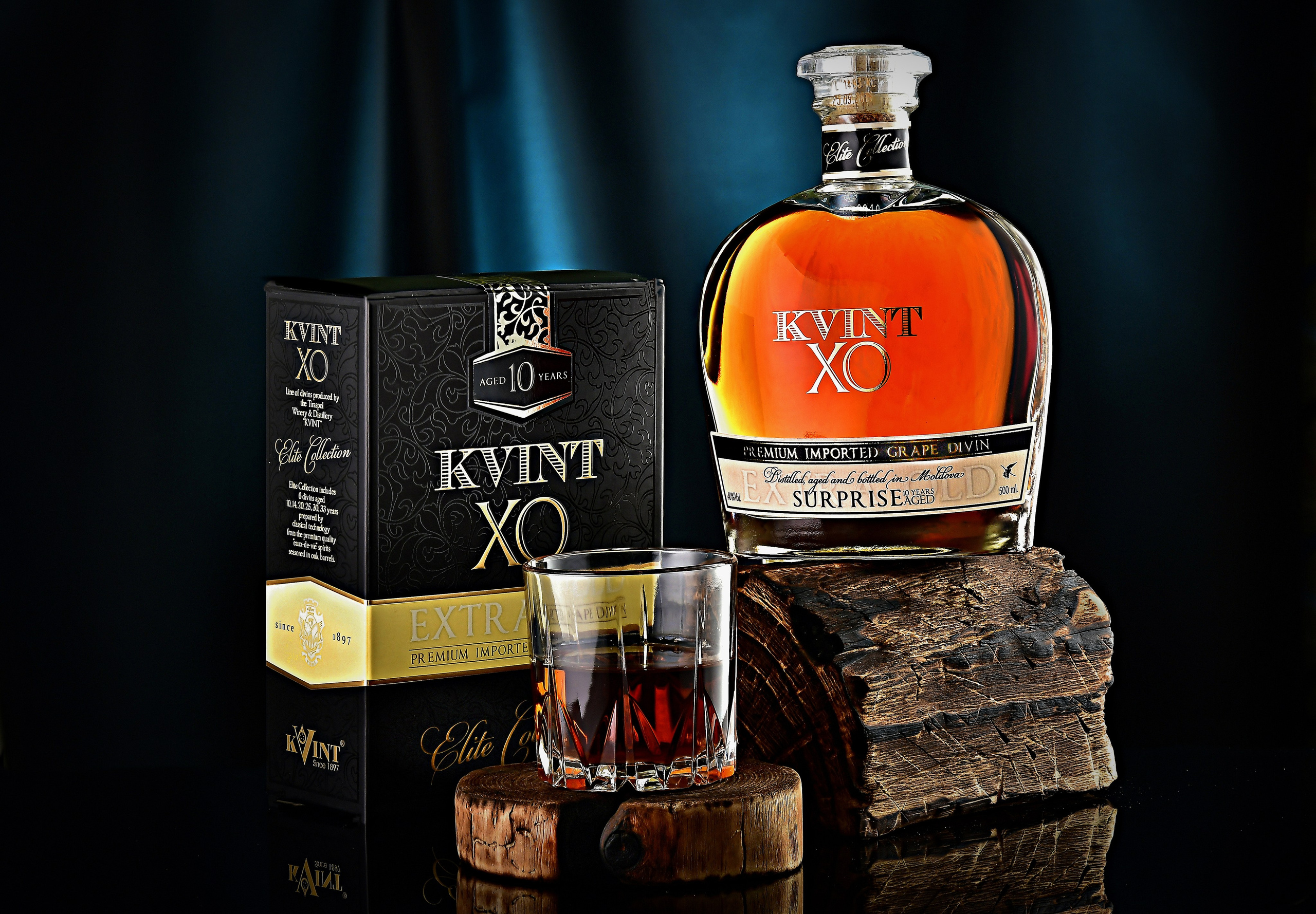 Коньяк. Алкоголь. Стекло. Бутылка