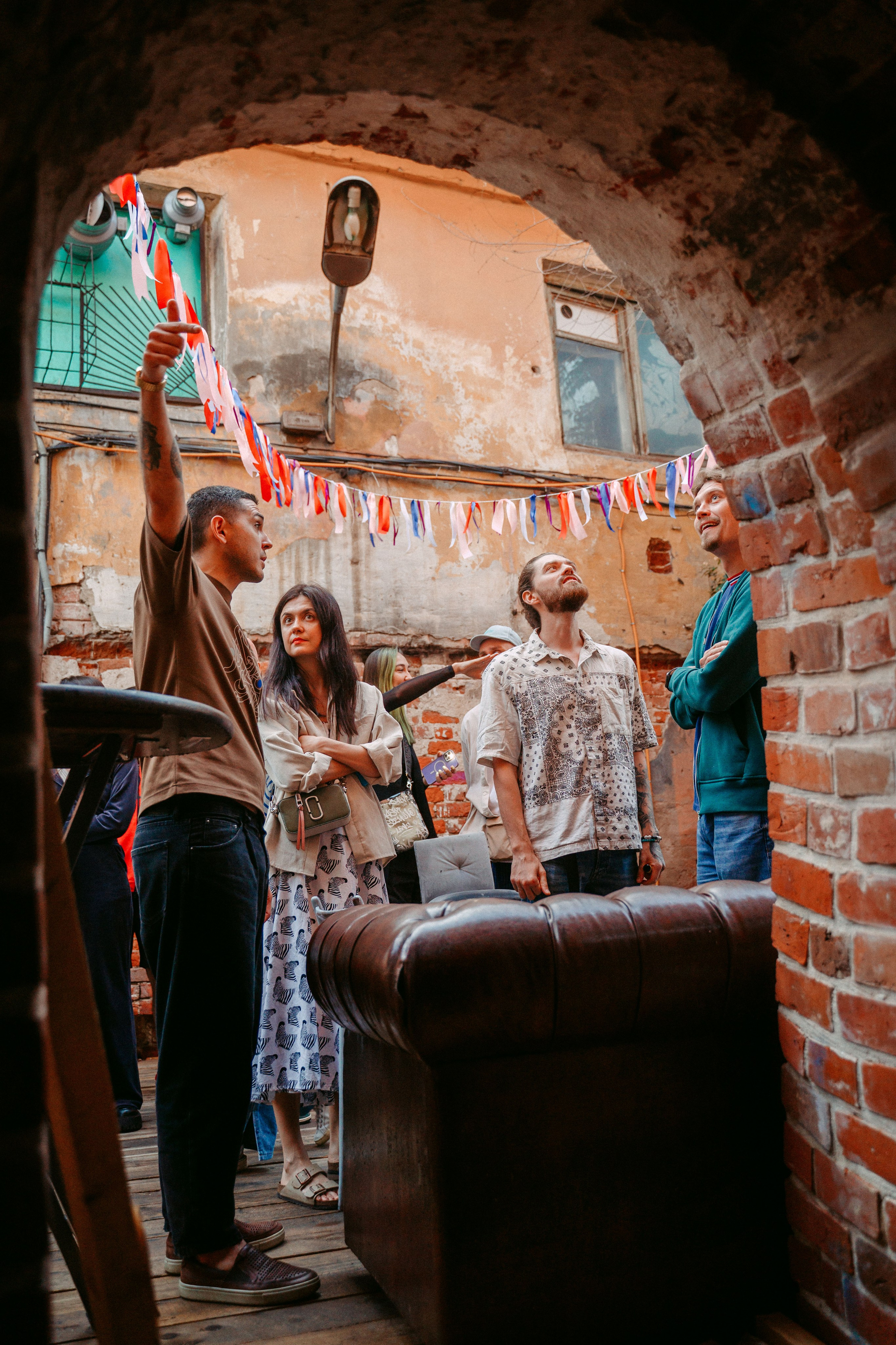 Дай Посмотрю. Экскурсия по Профсоюзной / 2023. Саша Копылов, фотограф в Казани