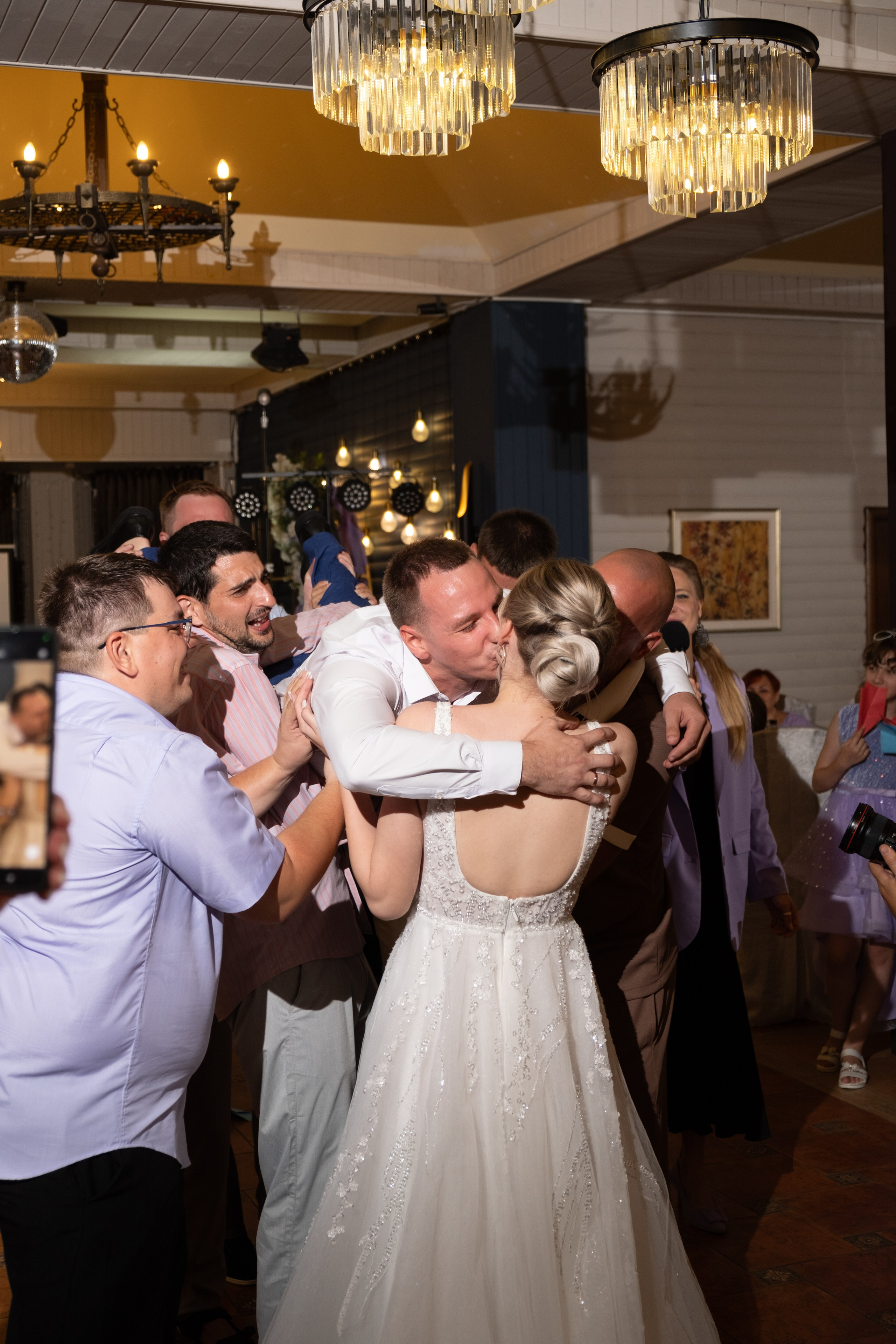 Свадебный репортаж в Крыму | Живые фото | Илья Желдак. Профессиональная фотосъемка в Крыму. Натуральные эмоции и живые кадры. Забронируйте дату прямо сейчас!