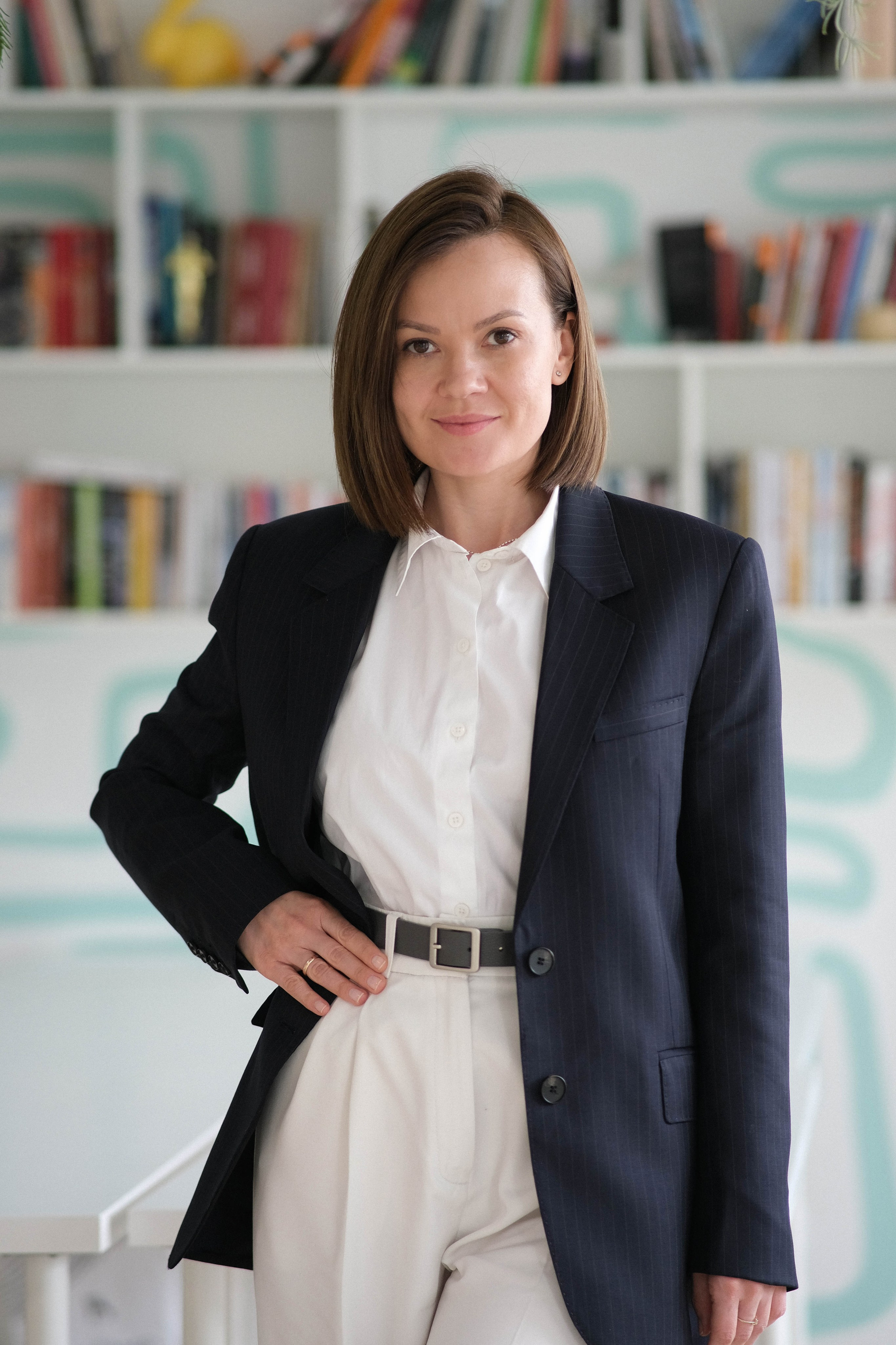 Съемка на визитки сотрудников агенства недвижимости + лайф фото. Главная