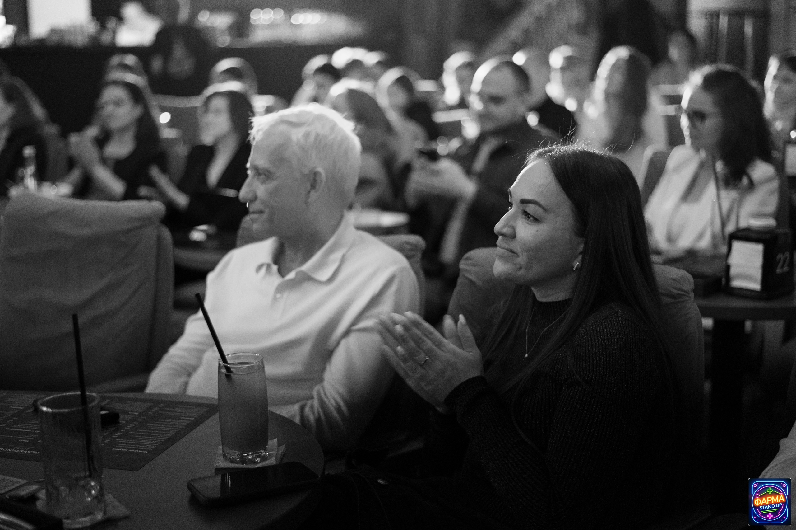 StandUp в GlavStandup Hall. Алена Братчук репортажный фотограф