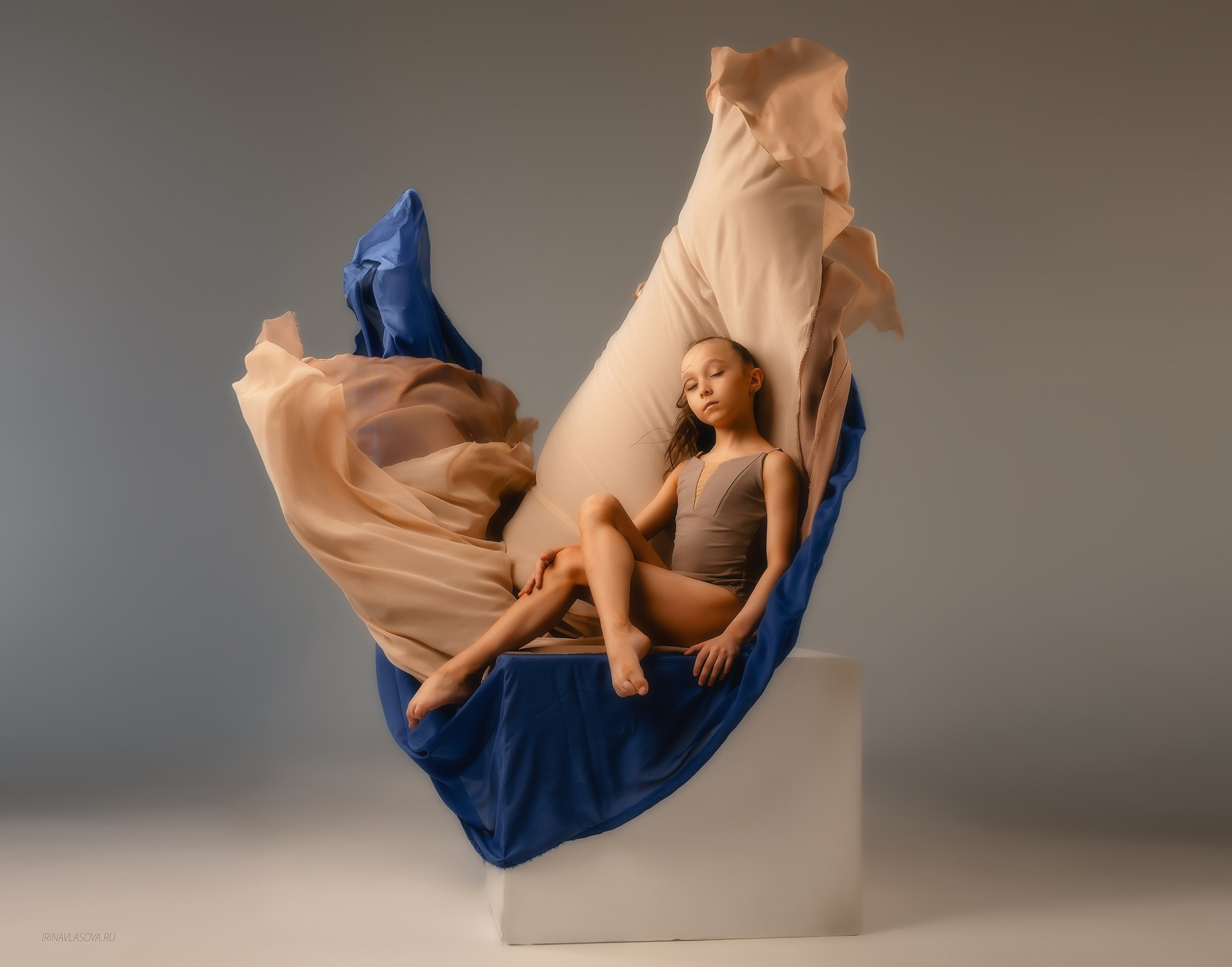 фотосессия с летящими тканями спб