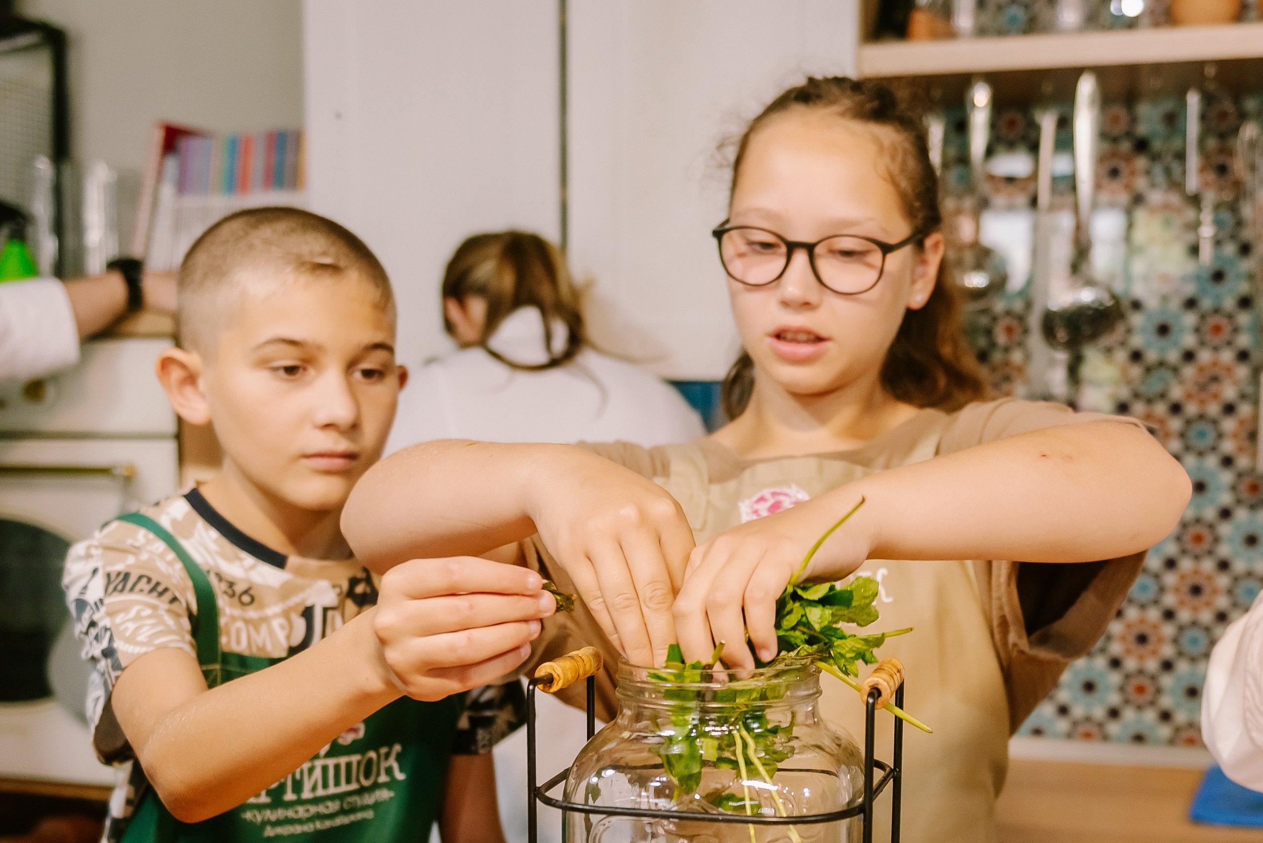 Инклюзивная кухня добра в Артишок 30. 07.35. Детский фотограф, семейный фотограф и репортажи в Кемерово