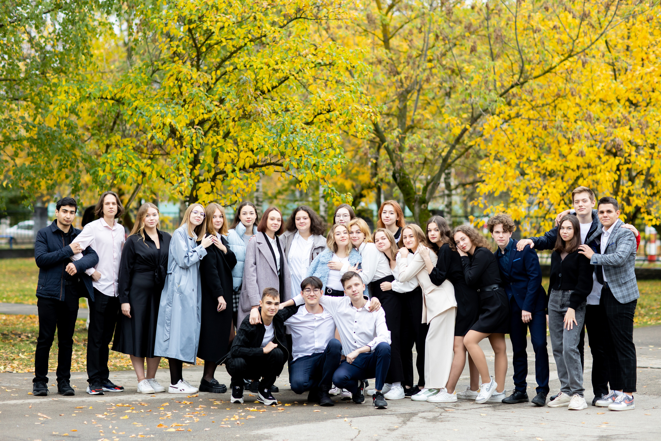 9,11 классы ТРИО 2650р, 2900. Фотограф Алёна Финашова