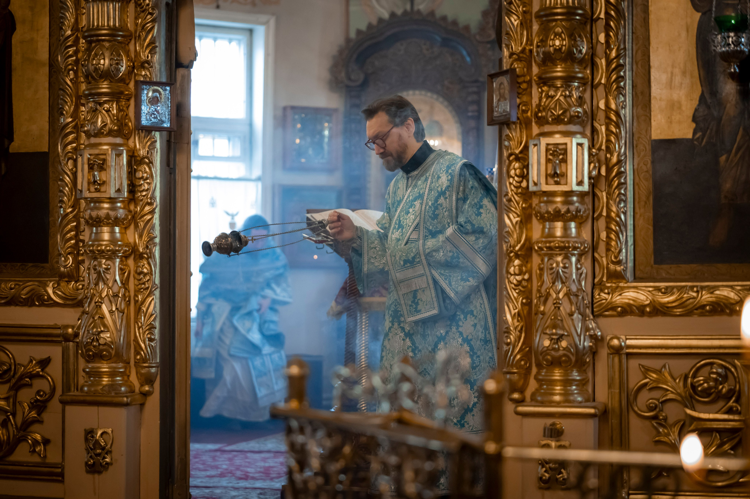 Богородский храм. Благовещение. Божественная Литургия. Антон и Татьяна Денисенко — В храме