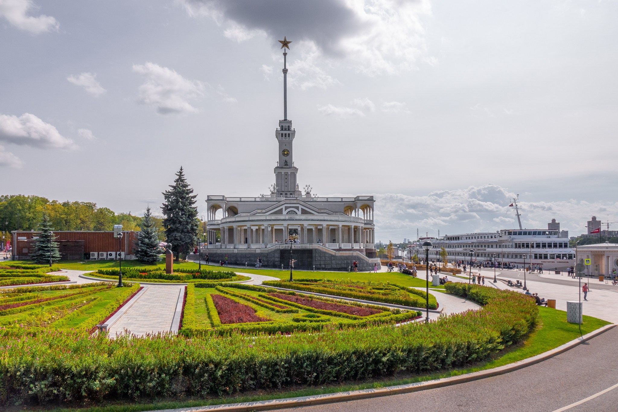 Достопримечательности Москвы. Коммерческая фотосъёмка городской среды, архитектуры и производственных объектов