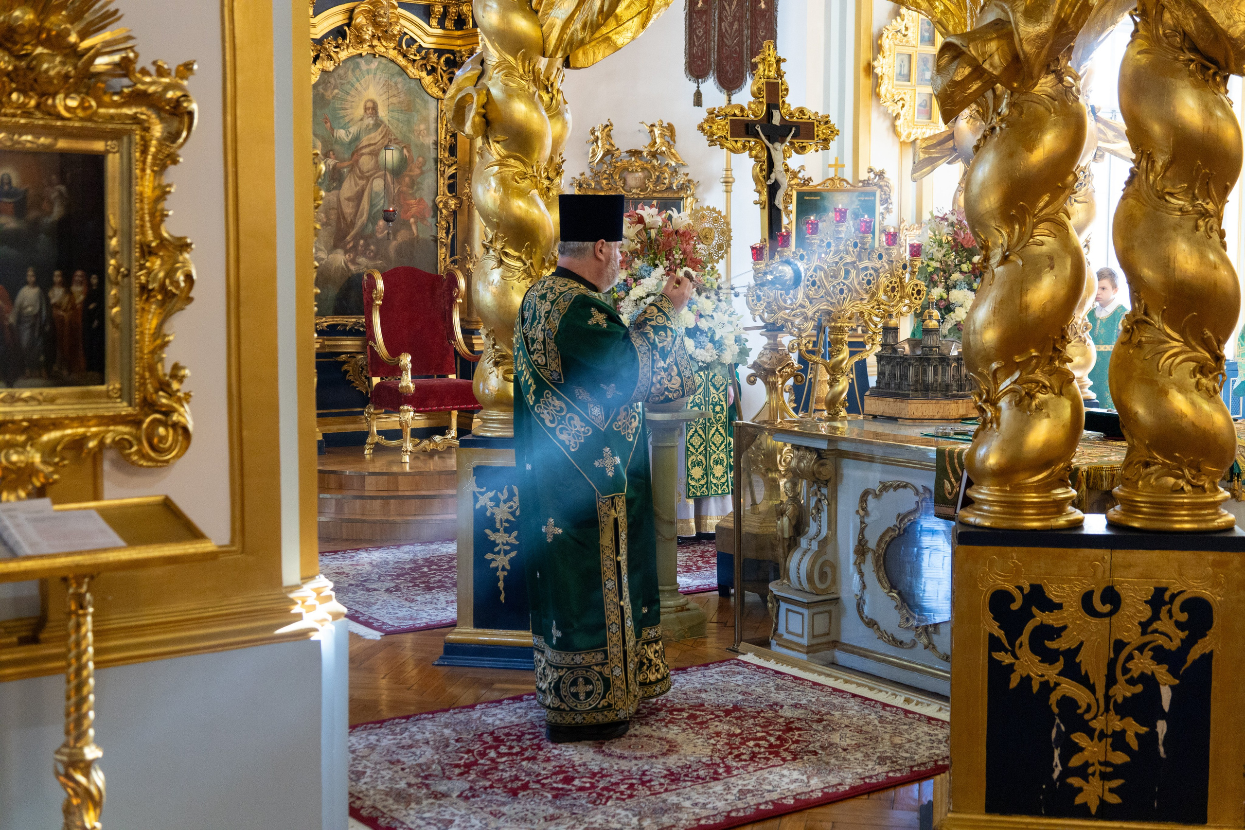 Неделя 16-я по Пятидесятнице, по Воздвижении. Глас 7-й. Попразднство Воздвижения Креста. Вмч. Никиты. НИКОЛО-БОГОЯВЛЕНСКИЙ МОРСКОЙ СОБОР