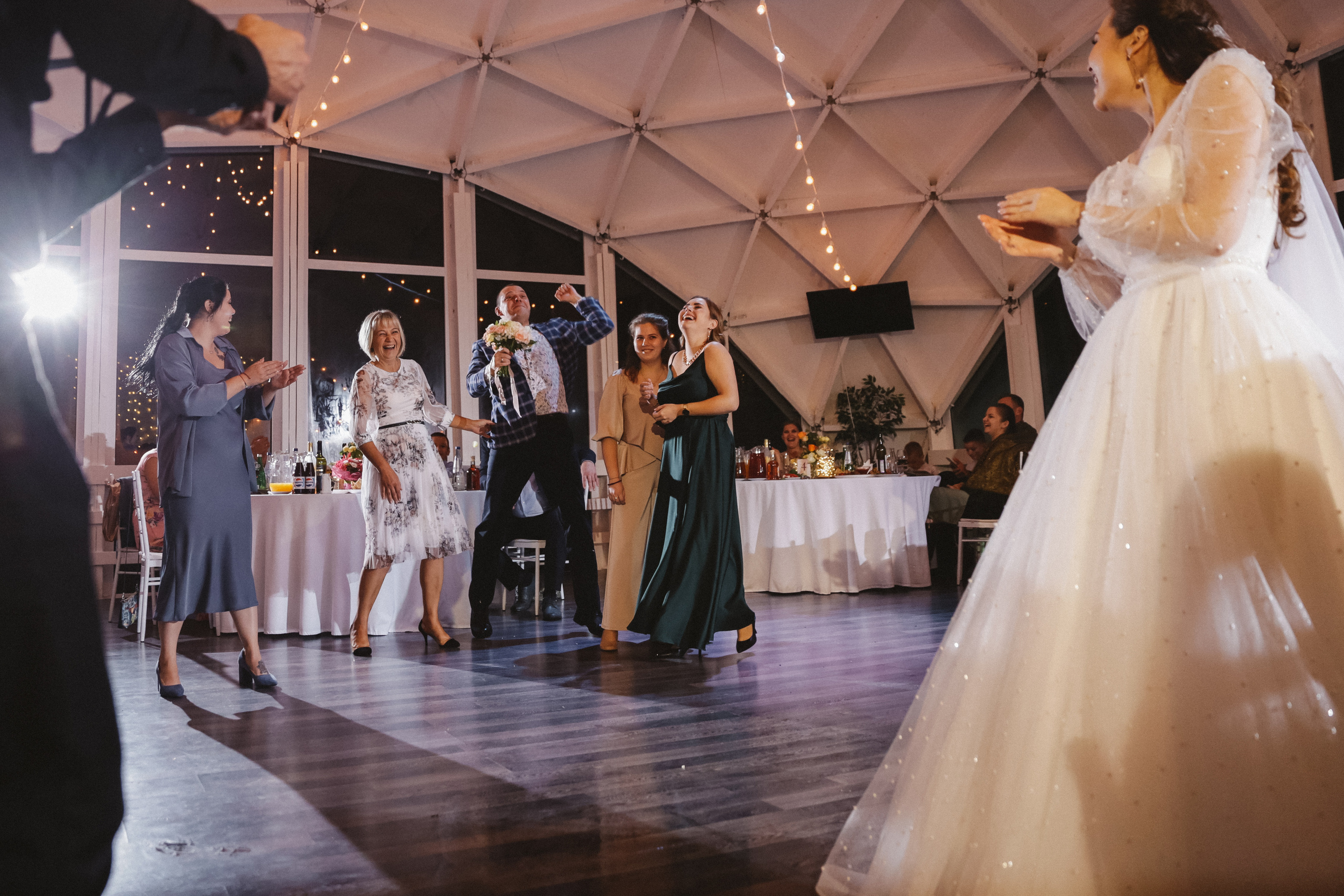 Катерина и Станислав свадьба в Зале у Озера. Свадебный фотограф Домодедово Москва Катерина Алехина