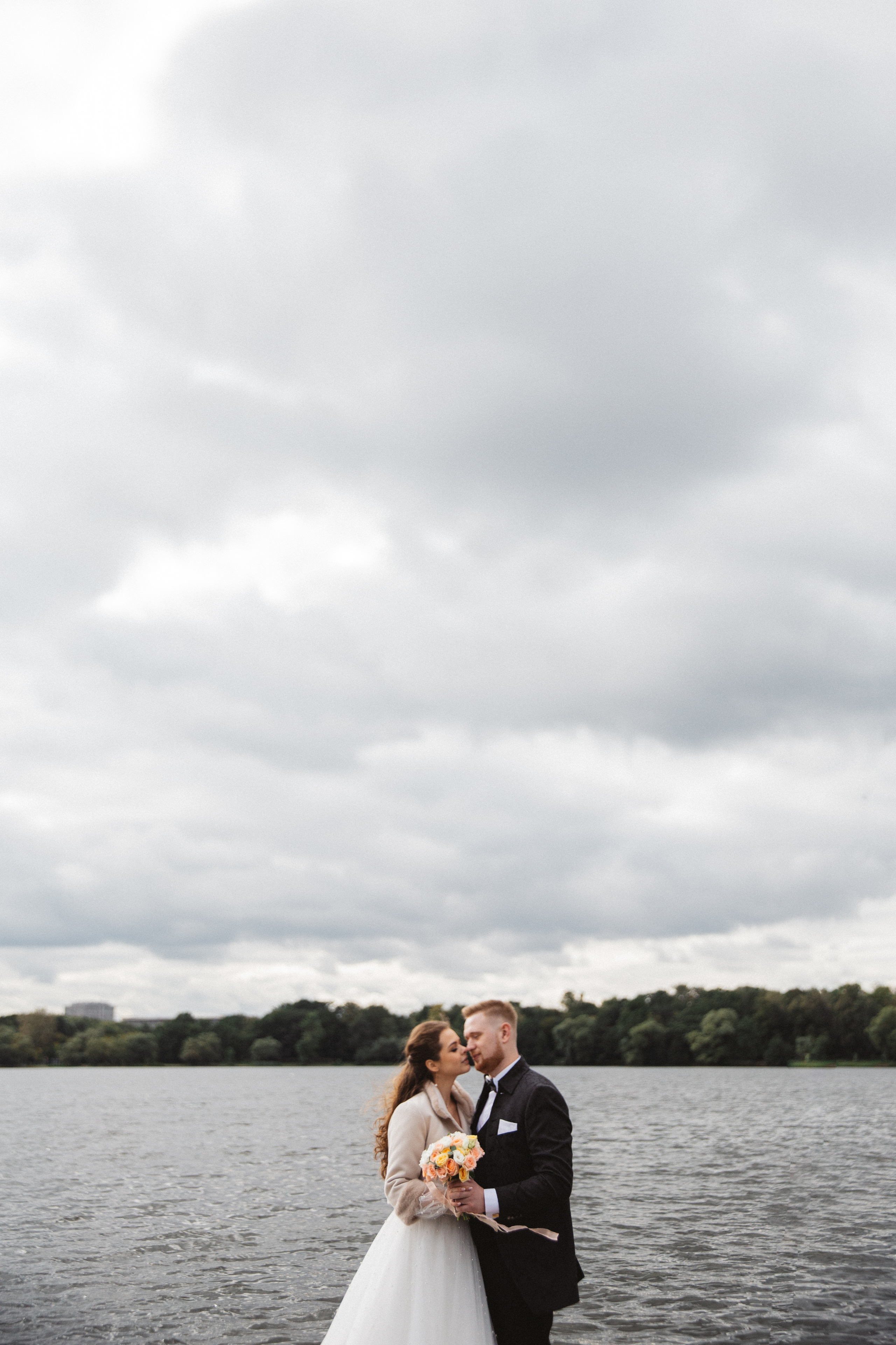 Анонс свадебных фотографий Екатерины и Станислава Зал у Озера. Свадебный фотограф Домодедово Москва Катерина Алехина