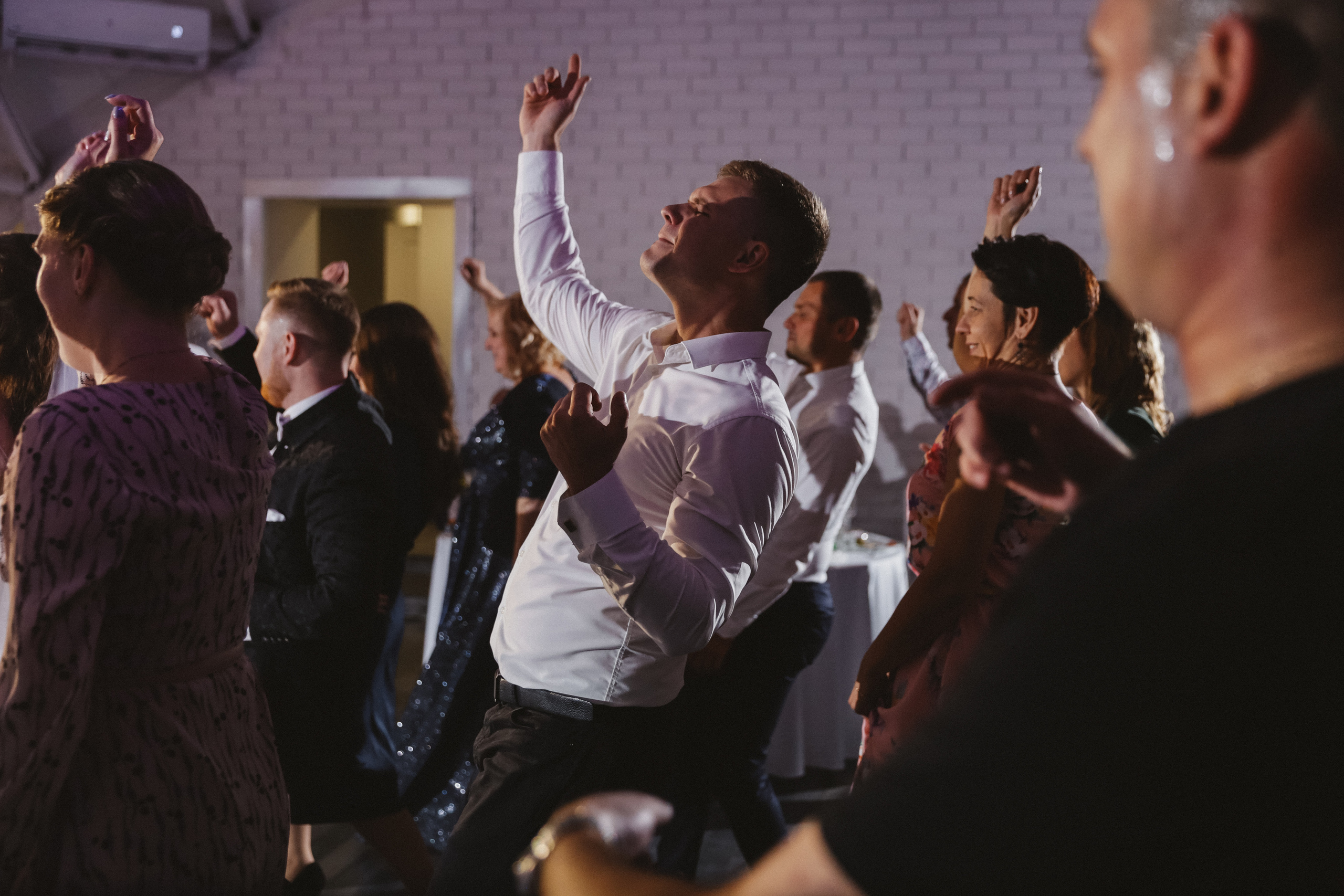 Катерина и Станислав свадьба в Зале у Озера. Свадебный фотограф Домодедово Москва Катерина Алехина