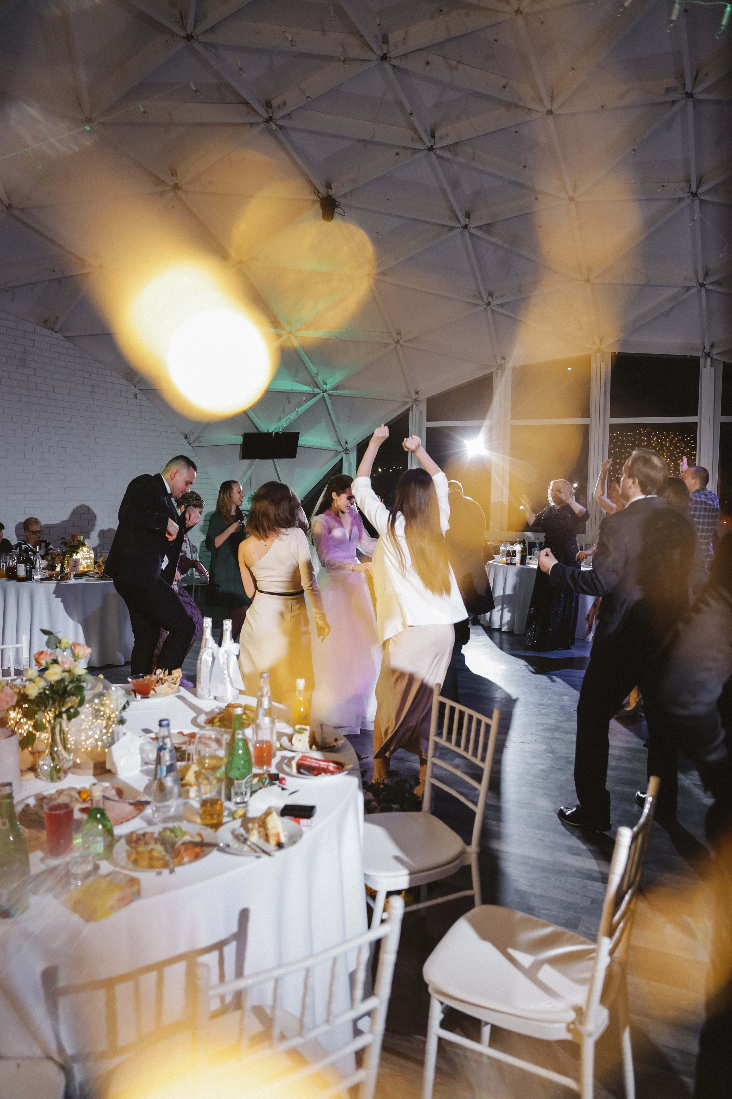 Катерина и Станислав свадьба в Зале у Озера. Свадебный фотограф Домодедово Москва Катерина Алехина