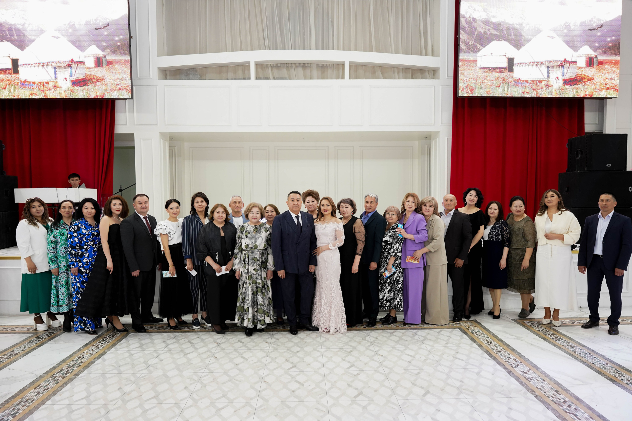 Dana uzatu. Фотограф Ернар Ержанов