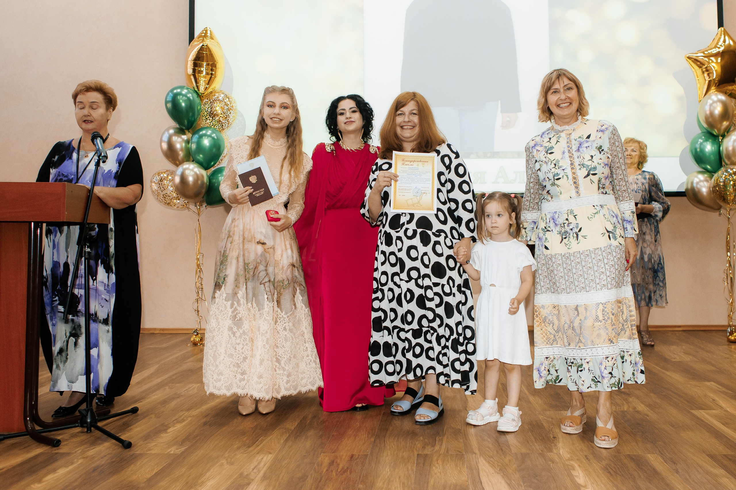 Выпускной Гимназия 12 2024 г. Свадебный и портретный Фотограф в Липецке Дмитрий Котюков