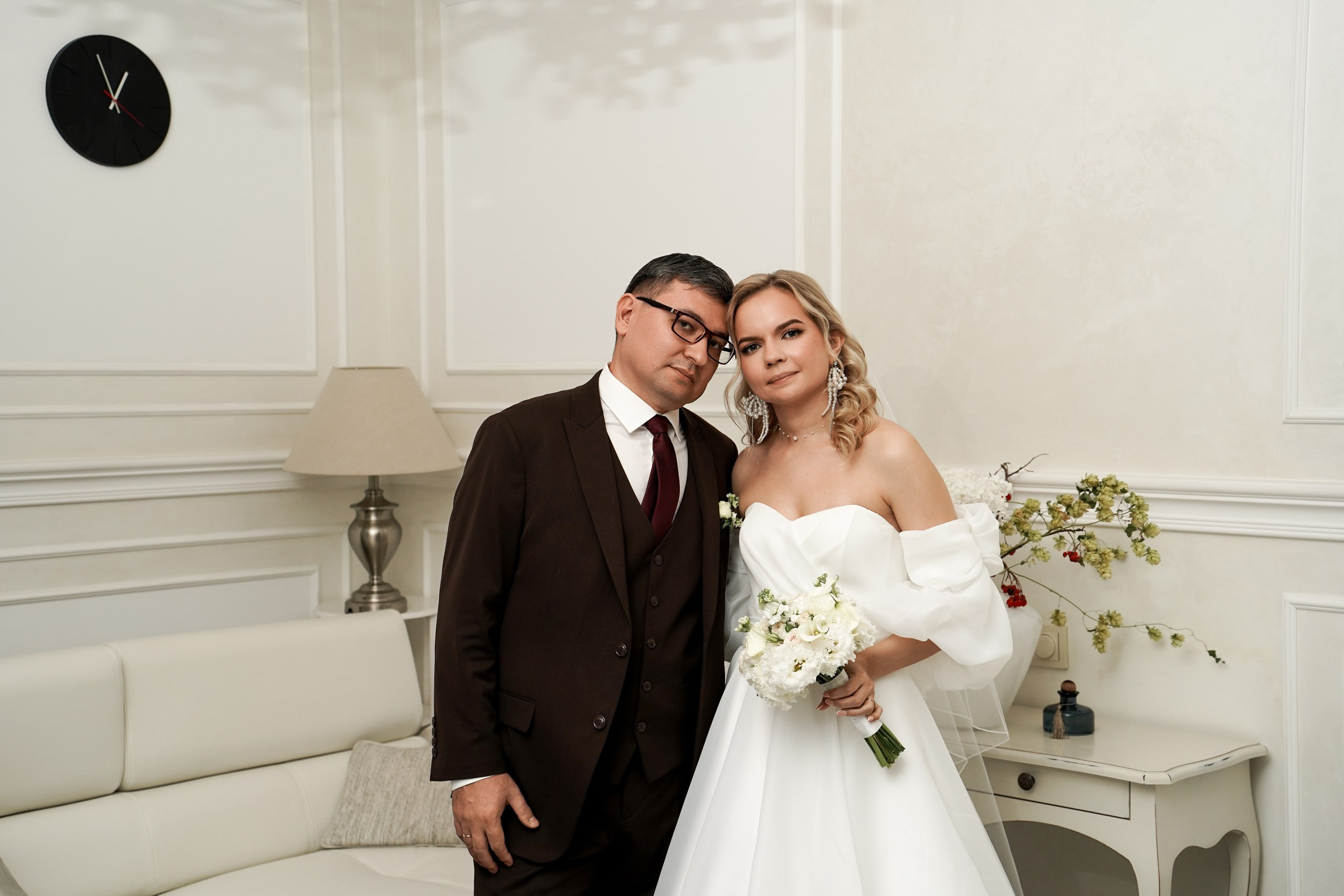 Свадебная фотосессия «4 часа». Отель Резиденция в Ростове-на-Дону. Кадры молодоженов на природе. Фотосессия банкета 1 час. Свадебный фотограф в Ростове-на-Дону. Таинство Крещения и Венчания, семейные фотосессии. Алёна Чёботова