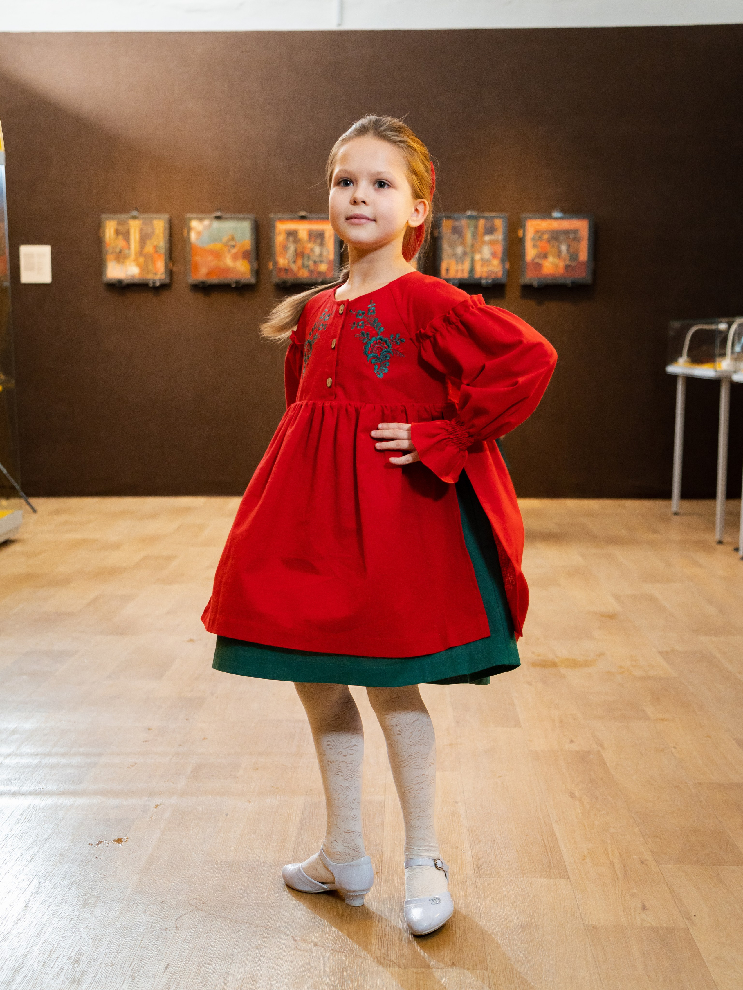 Показ одежды в рамках выставки «105. Лучшее». Фотограф Москва