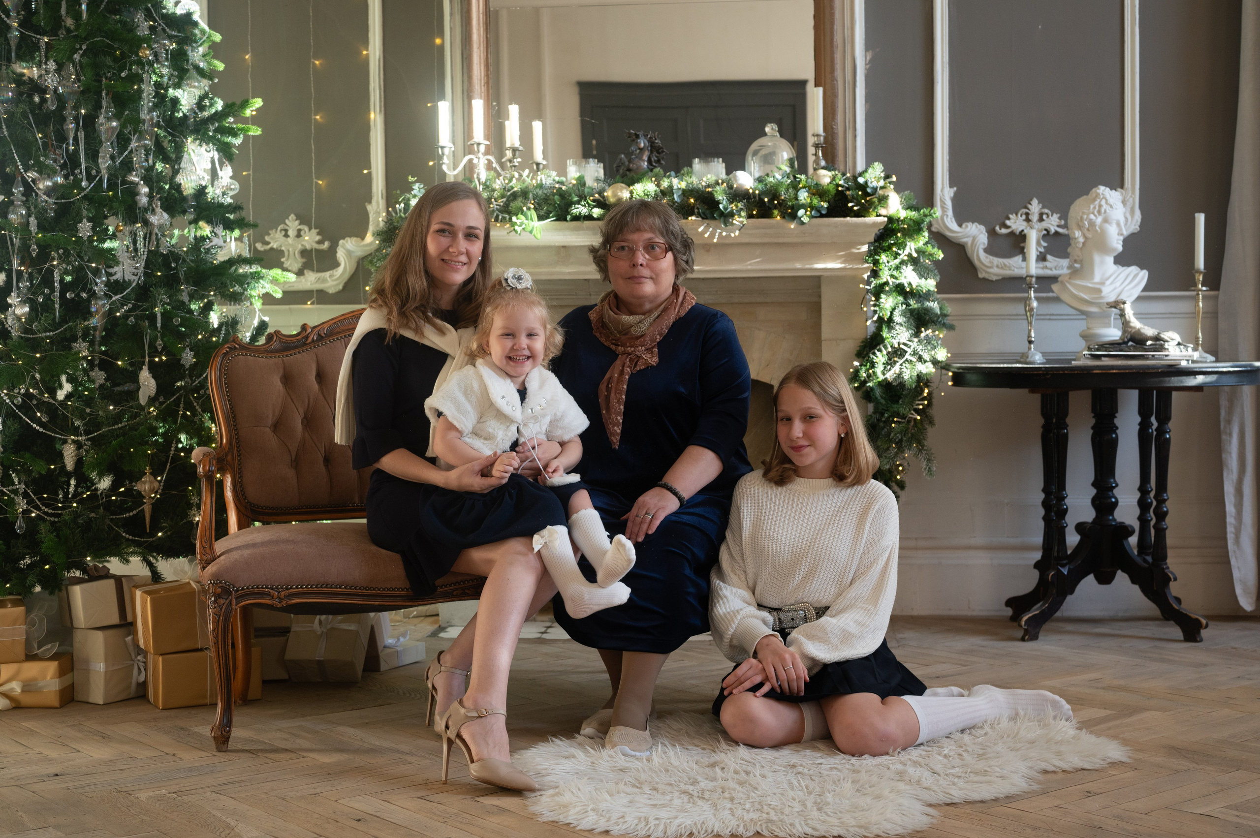 Фотостудия «Файн-арт» Новый год 2024-25. Фотограф новорожденных, семейный детский в Тюмени Татьяна Морозова