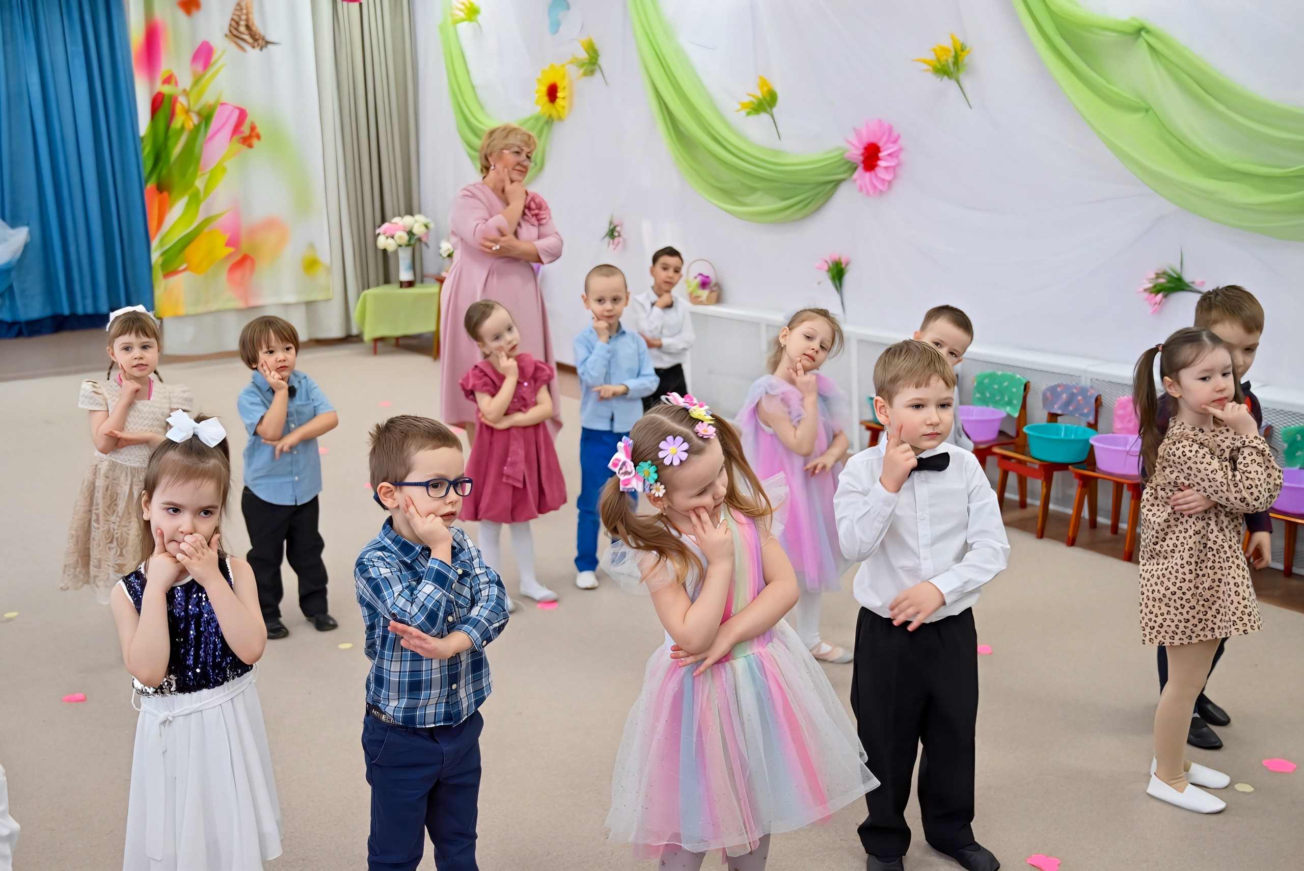 Праздник в группе «Дружная семейка». Семейный и детский фотограф Москва