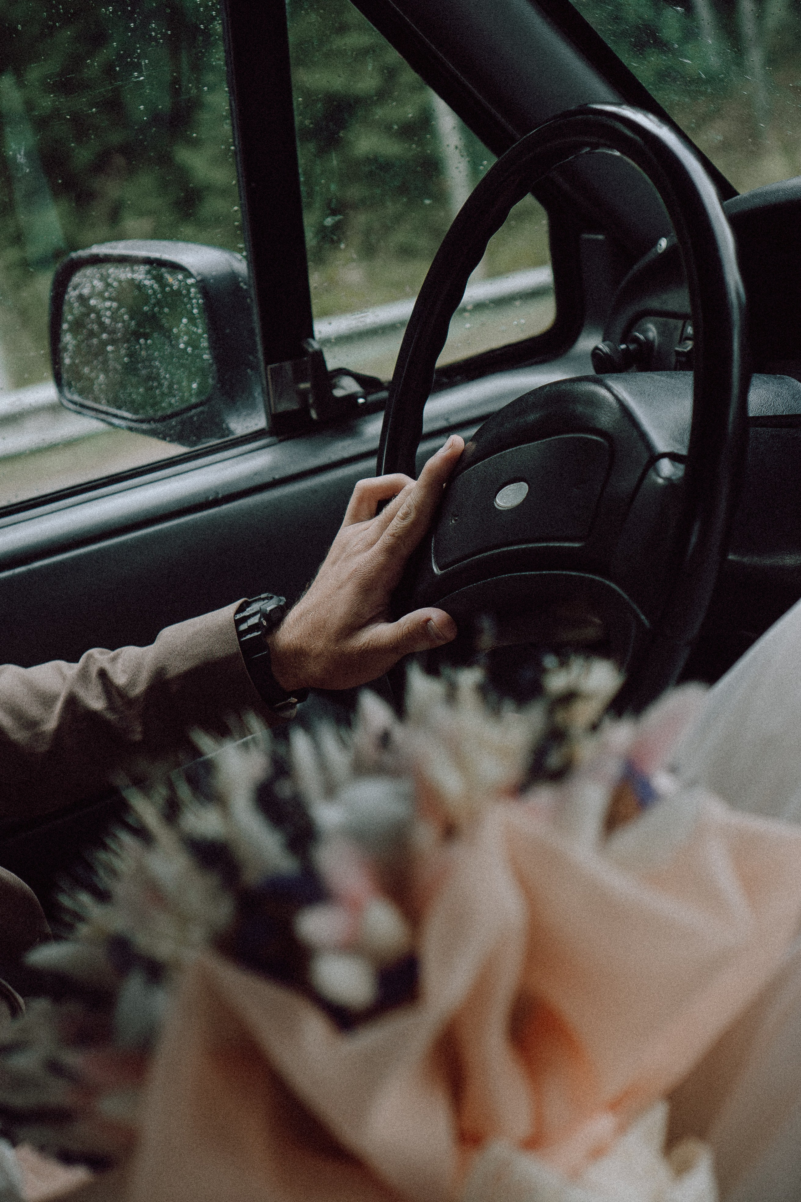 СВАДЕБНАЯ ФОТОСЕССИИЯ ПАРЫ В ГОРОДЕ ПРИОЗЕРСК В СОСНОВОМ ЛЕСУ И С ПИКАПОМ. Профессиональный фотограф, Санкт-Петербург — Виктория Богомолова