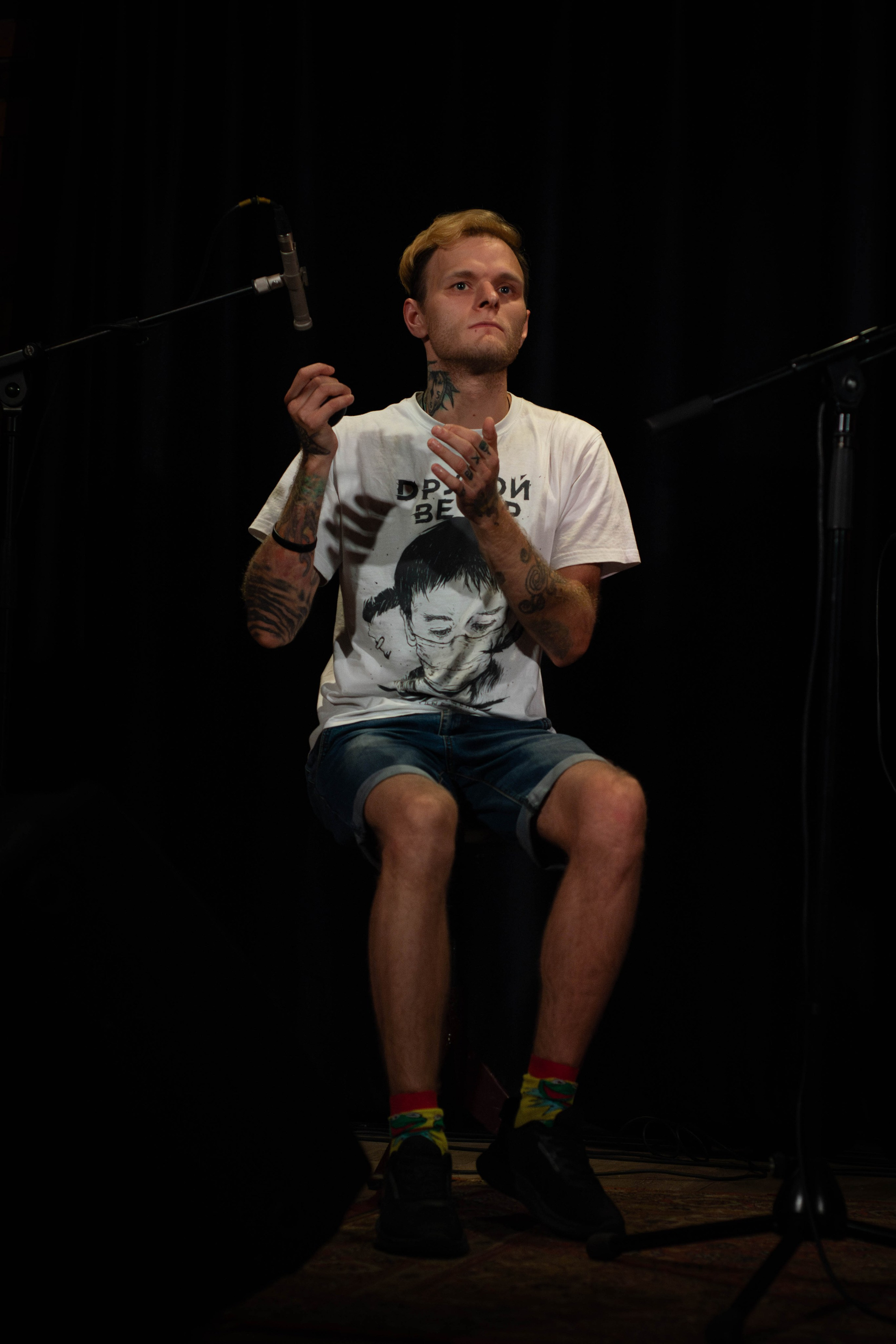 Лёва Сазонов (1 августа 2024 года, Москва, арт-кафе Пушкарёв). Фотограф Светлана Блинова, Москва и Московская область