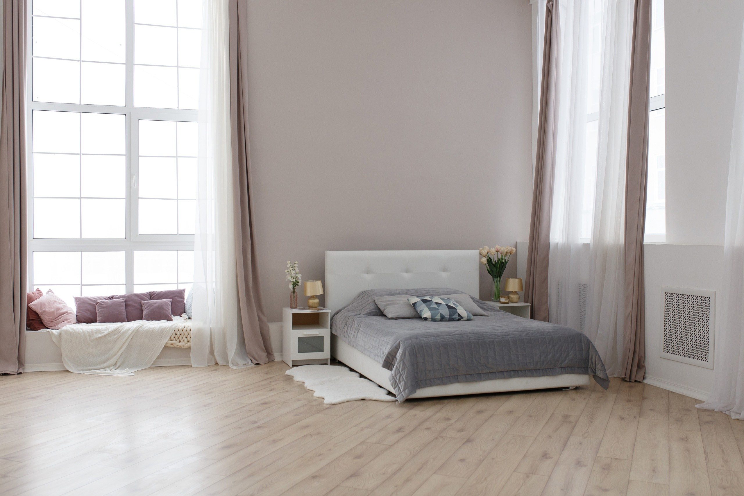 Ново-Садовая, 106з (ТЦ ЗАХАР), 1700р/час