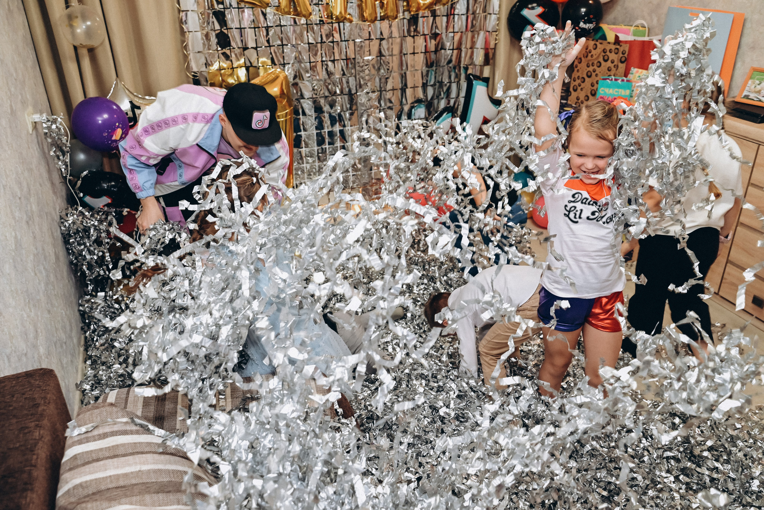 TikTok вечеринка дома. Семейный фотограф в Минске Дарья Дреко