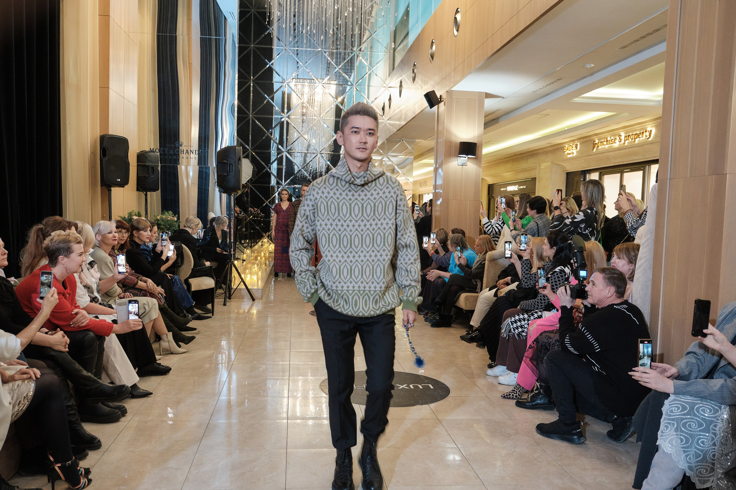 Показ коллекции (Мария Варламова). Свадебный фотограф в Екатеринбурге Соседков Евгений