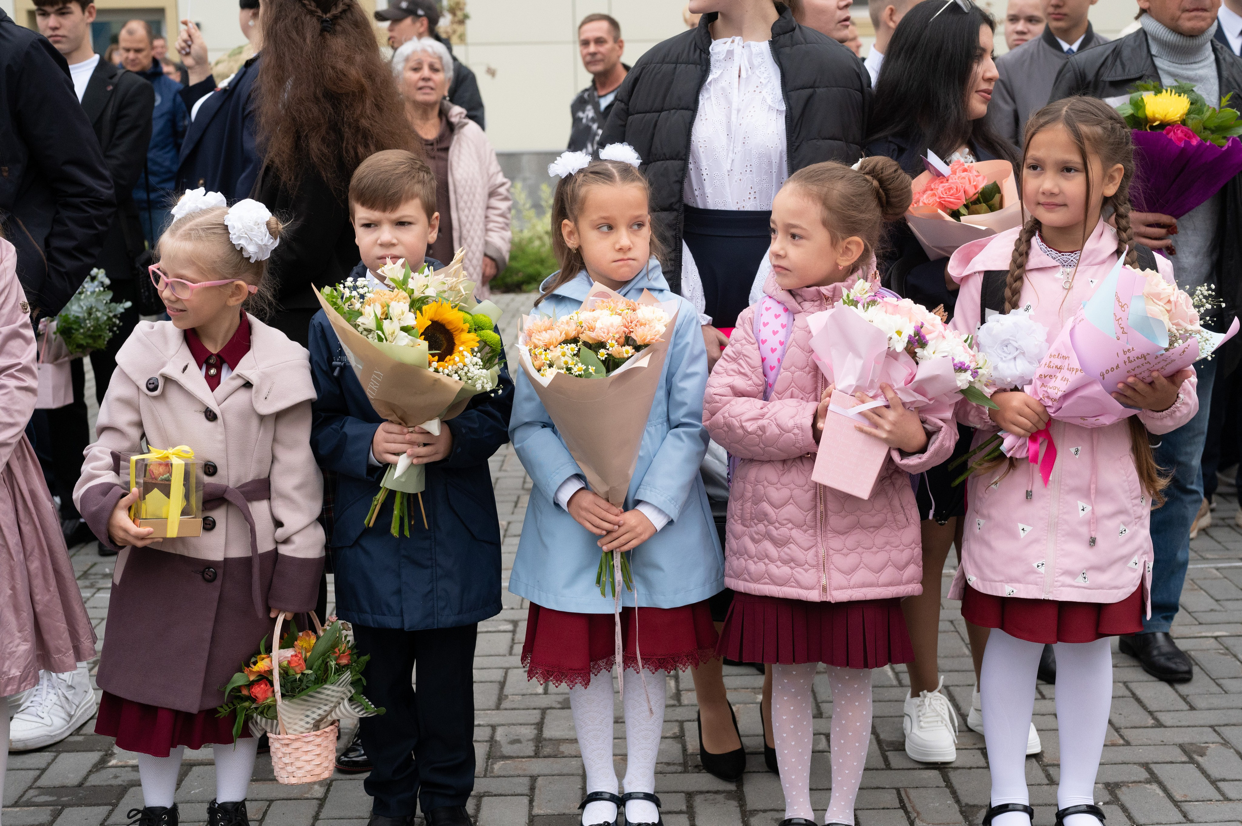 1 сентября 1 К 16 гимназия репортаж, линейка +в классе. Фотограф новорожденных, семейный детский в Тюмени Татьяна Морозова
