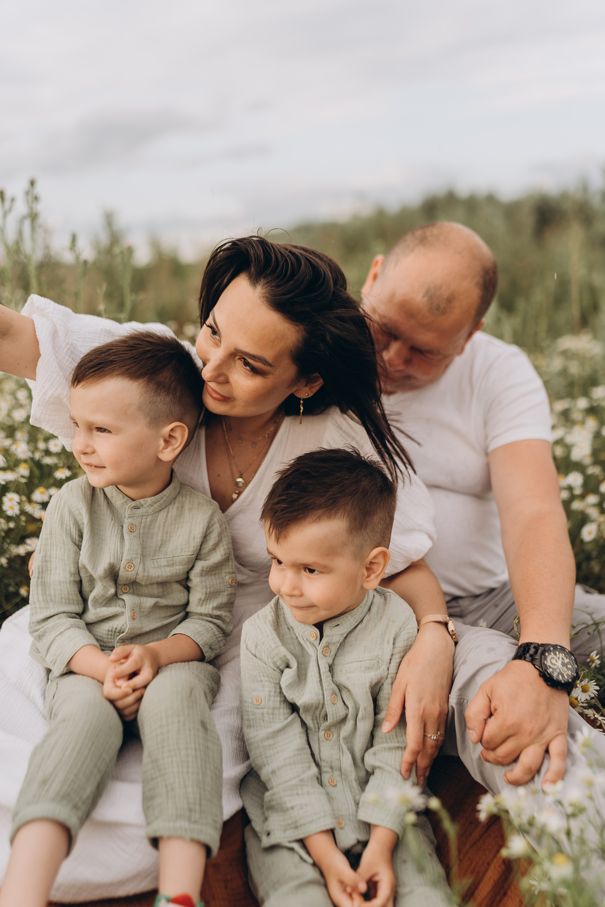 Лето. Ромашки. Семья. Семейный и домашний фотограф в Уфе Ирина Гарасюта