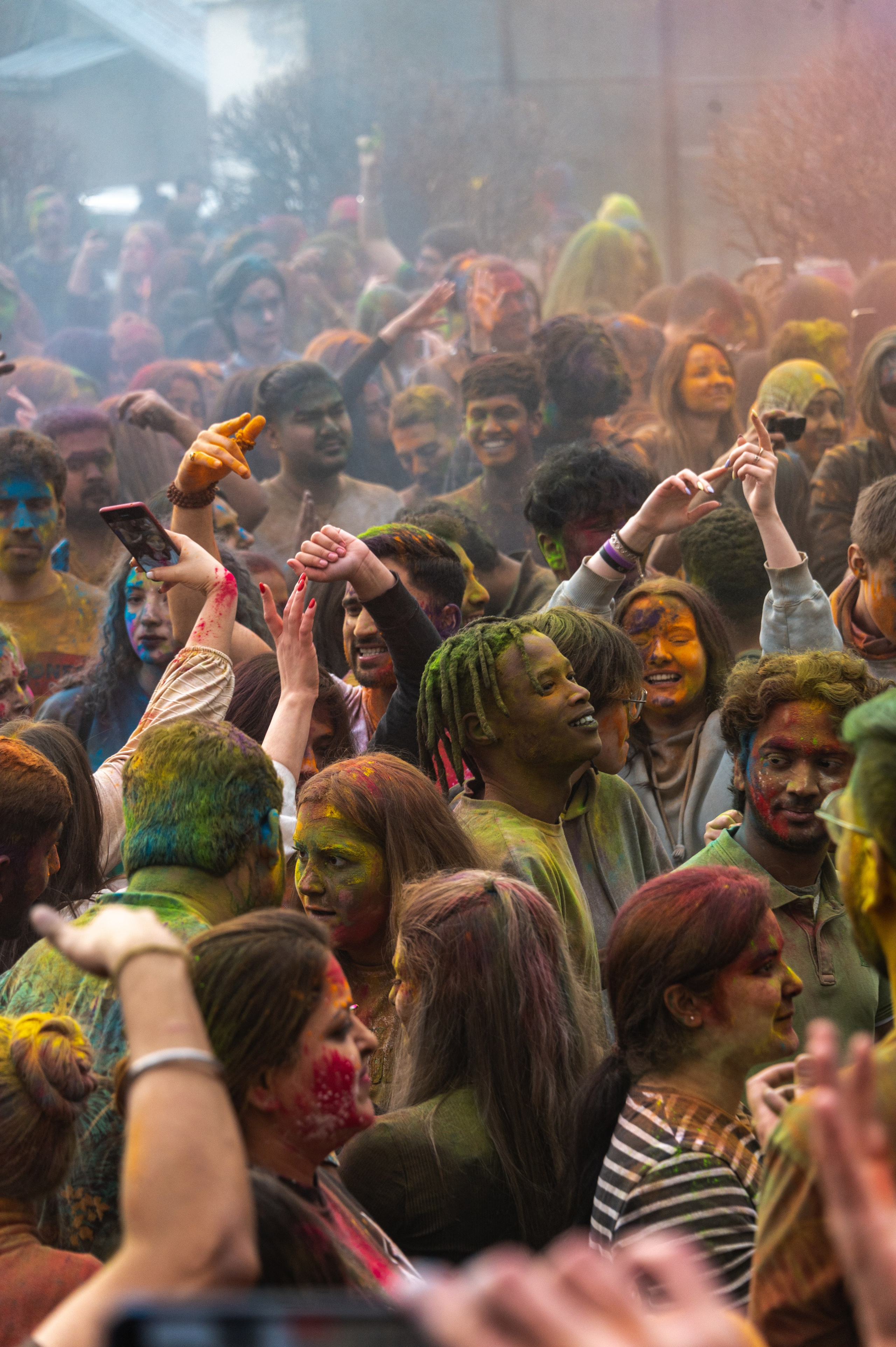 Праздник Холи в Москве. Фотограф Роман Адлер