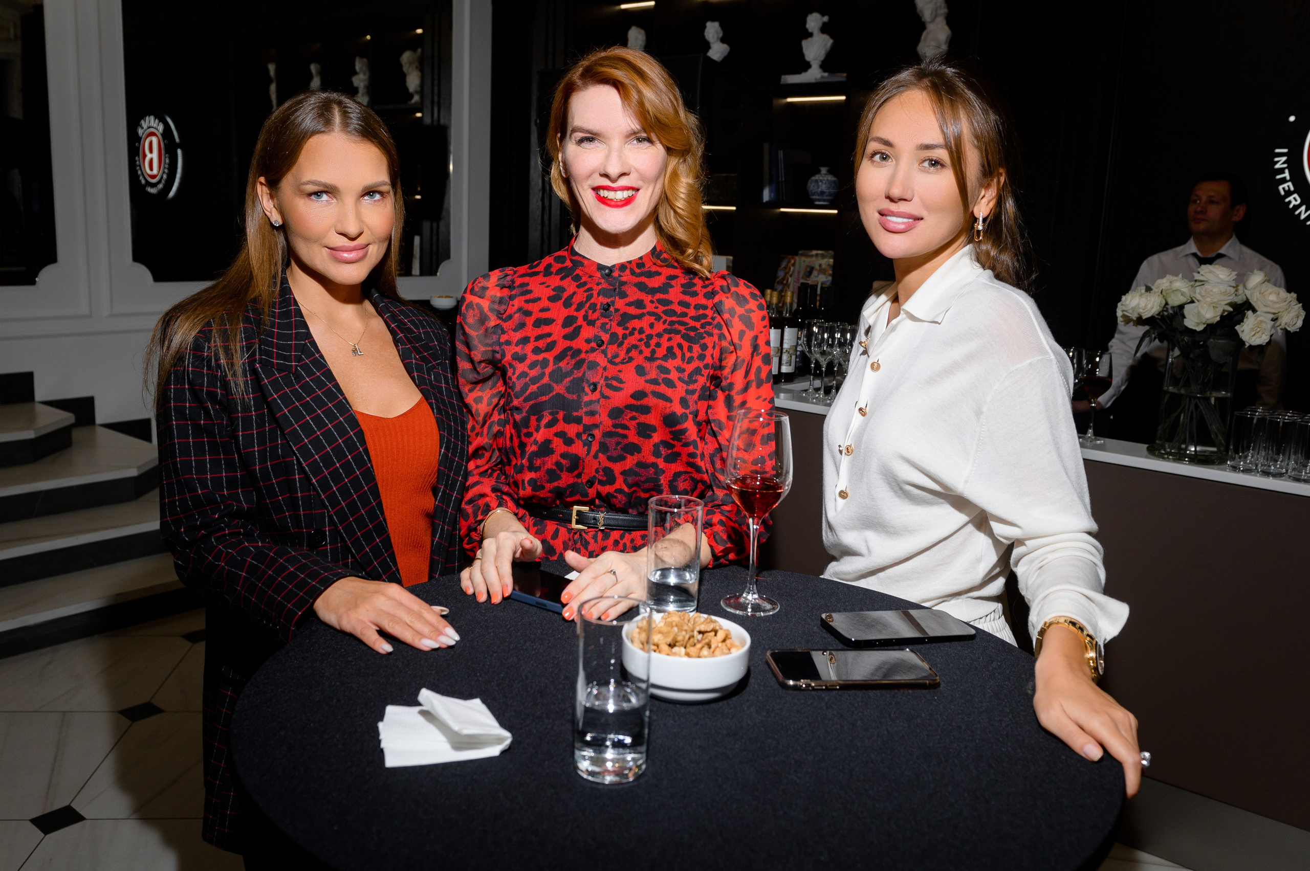 BARNES. РЕПОРТАЖНЫЙ И БИЗНЕС ФОТОГРАФ В МОСКВЕ, ЕГОР НИКОЛАЕВ