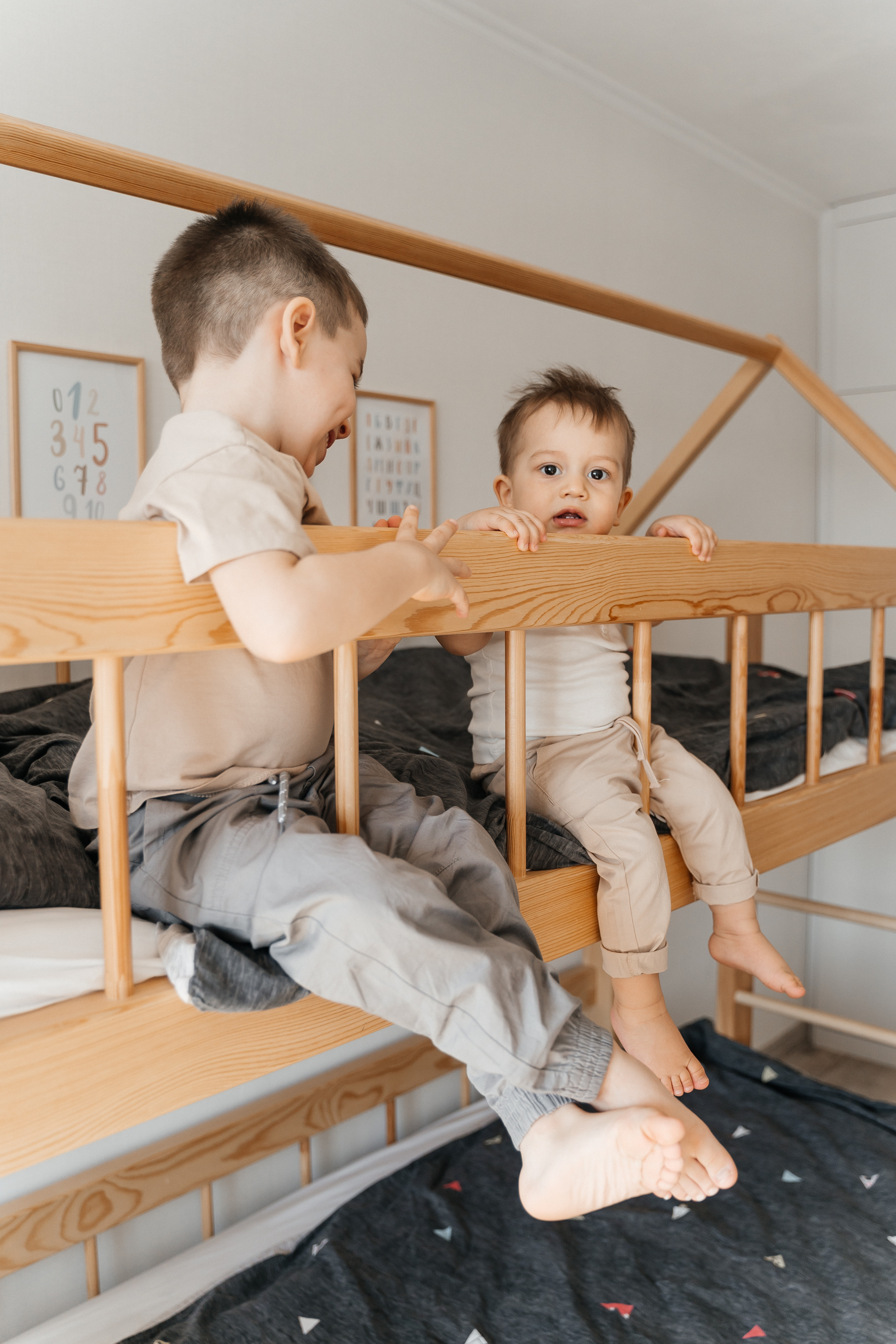 Андрей, Вероника, Миша и Паша. Волик Мария