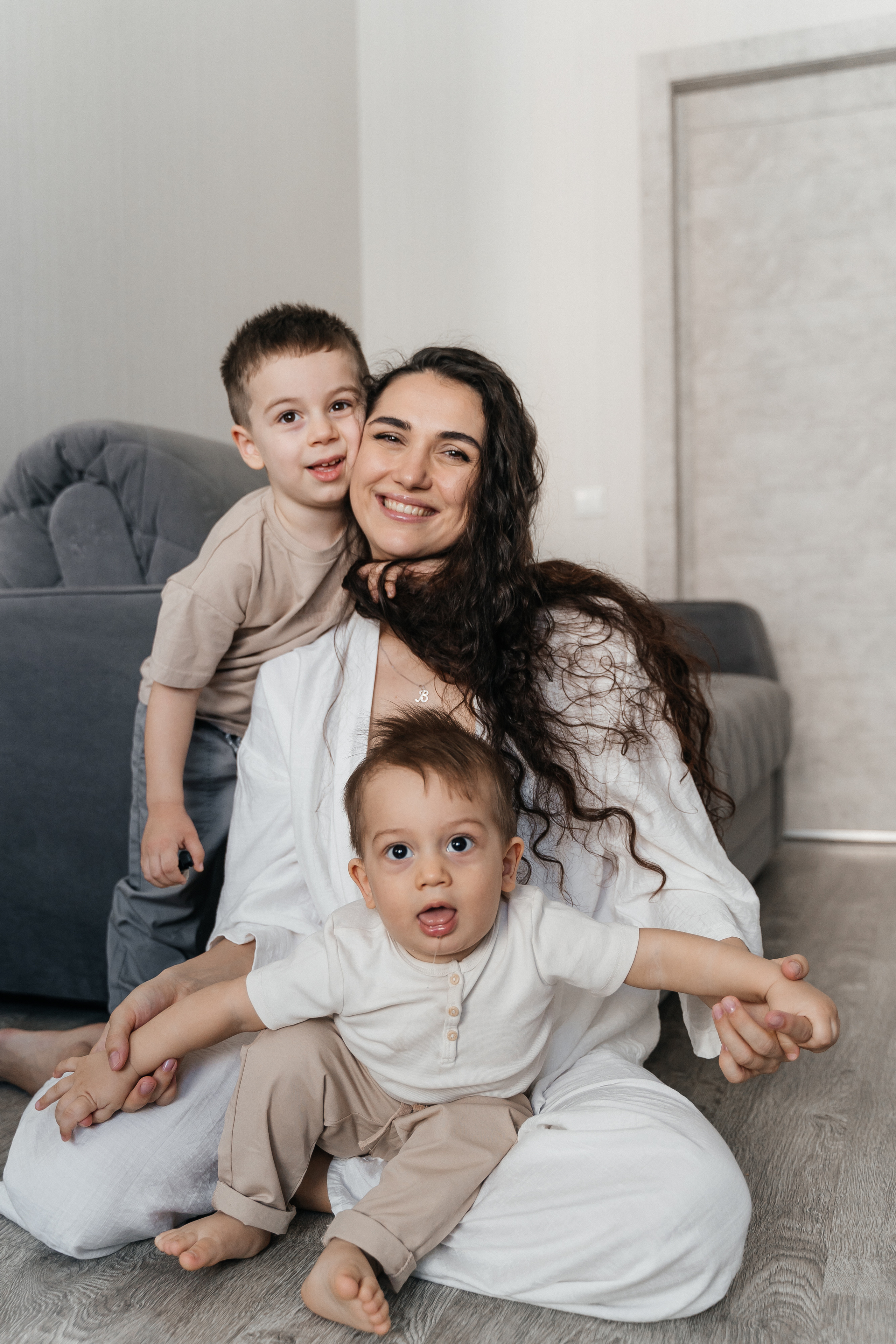 Андрей, Вероника, Миша и Паша. Волик Мария