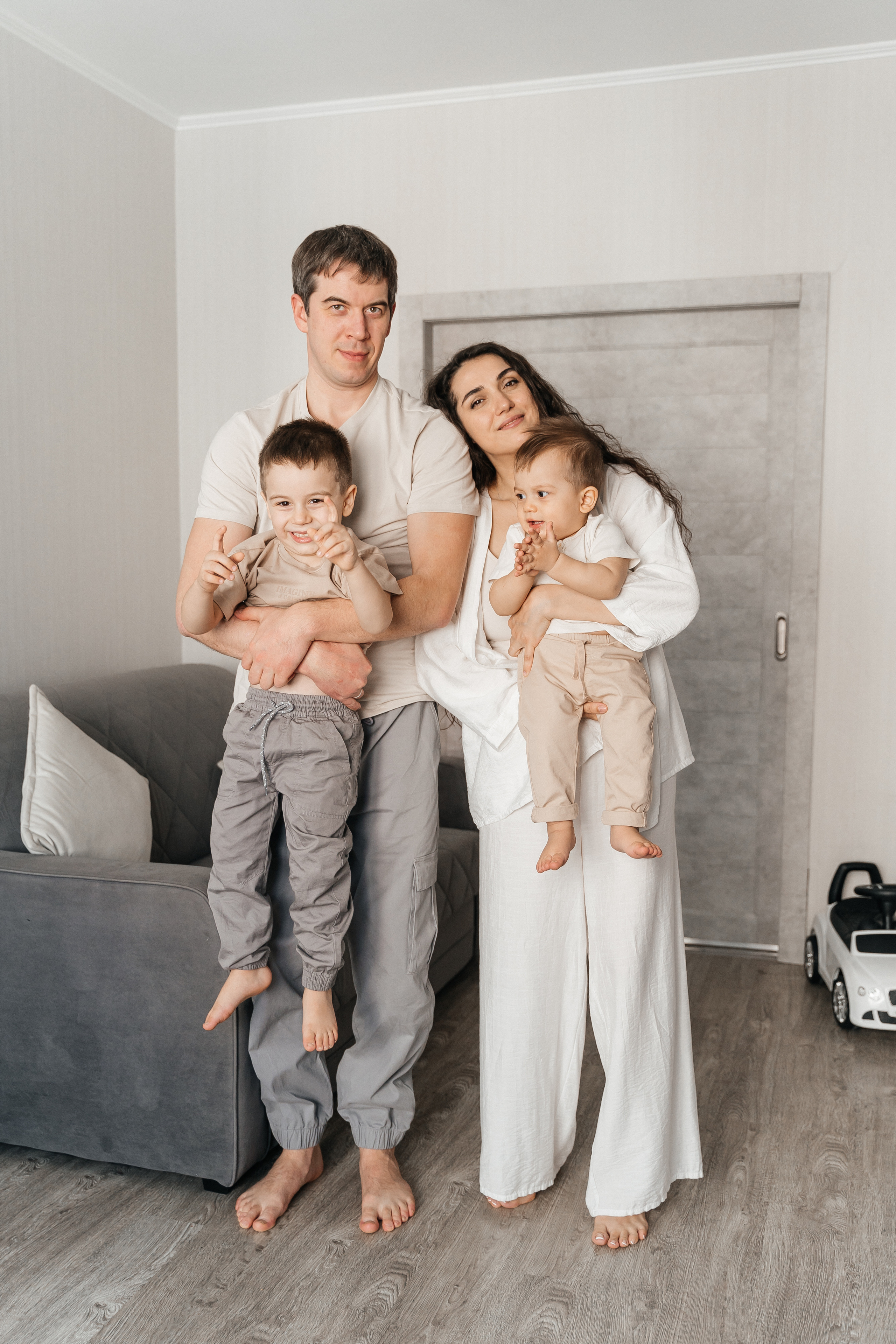 Андрей, Вероника, Миша и Паша. Волик Мария