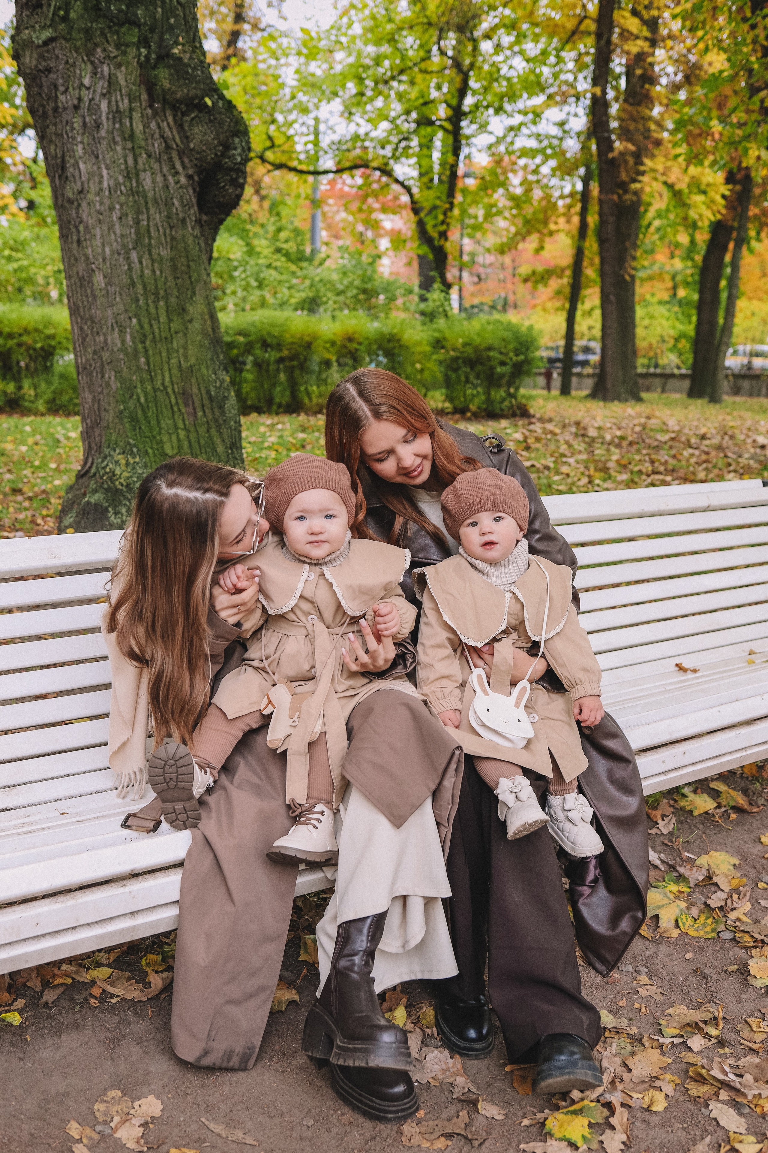Мамы с дочками в осеннем парке. Фотограф Олеся Беляева | Санкт-Петербург и Ленобласть