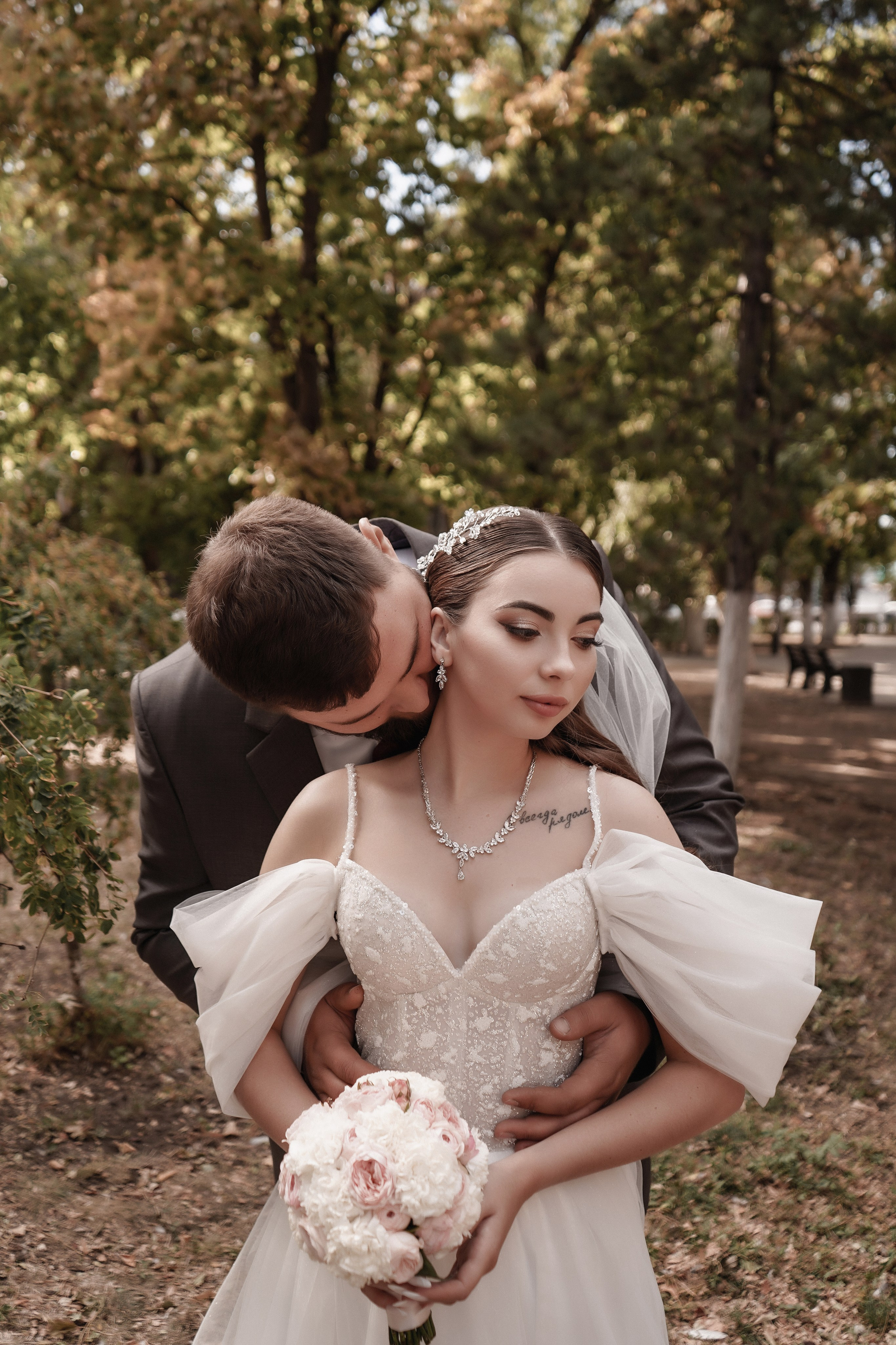 Свадебная фотосессия в Новочеркасске. Александровский парк и Вознесенский войсковой всеказачий собор. Андрей и Елена. Свадебный фотограф в Ростове-на-Дону. Таинство Крещения и Венчания, семейные фотосессии. Алёна Чёботова