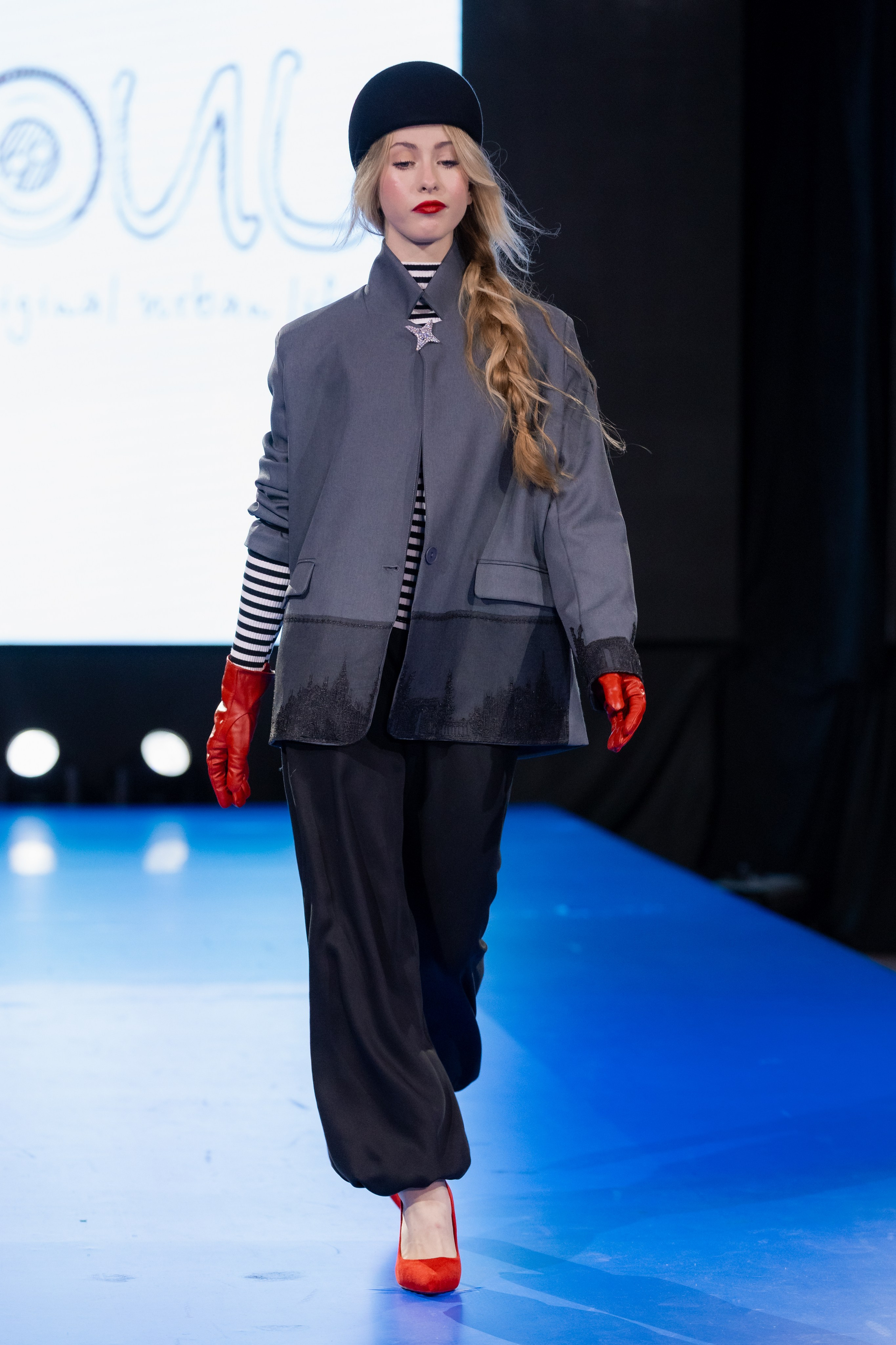 Подиум Volga Fashion Show 2025 в Ростове-на-Дону. Фотограф в Ростов-на-Дону Виктория Савчук