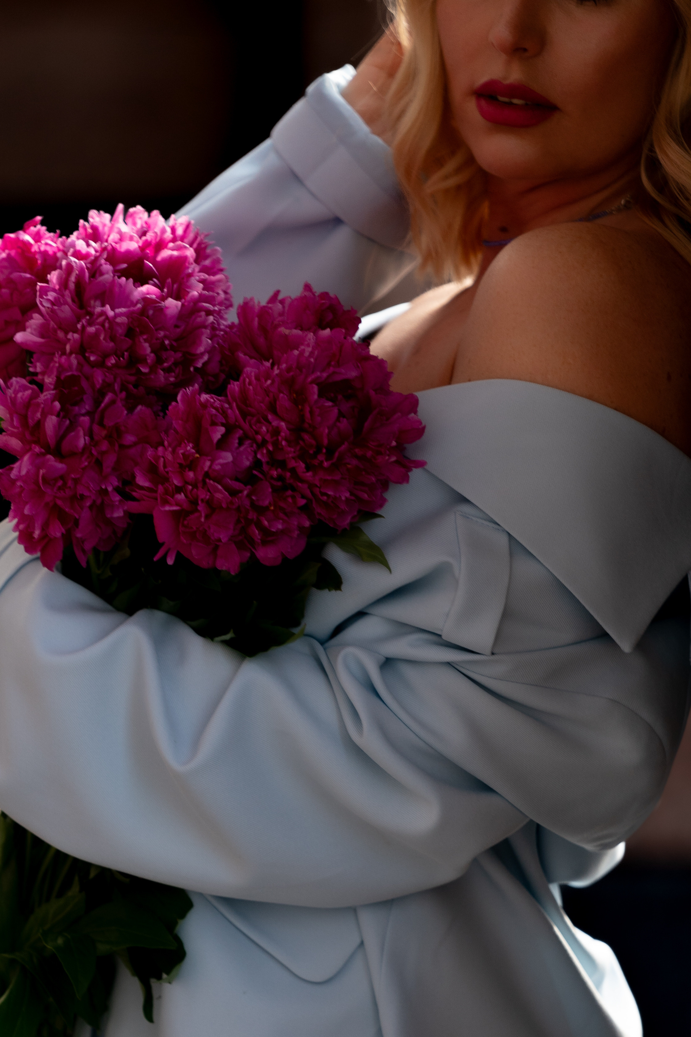 Татьяна и пионы