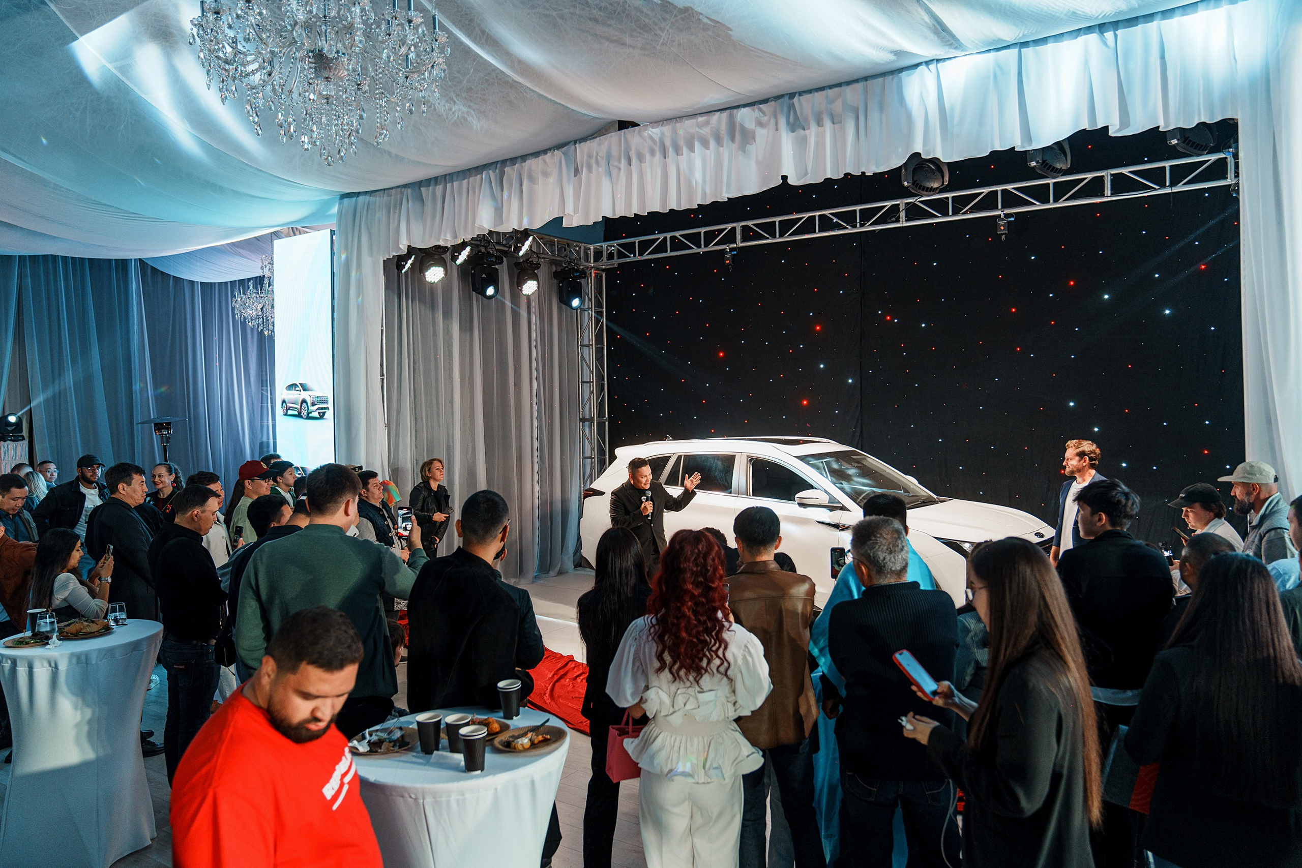 Презентация новой моделей JAC JS8. Фотограф TAULAN_1