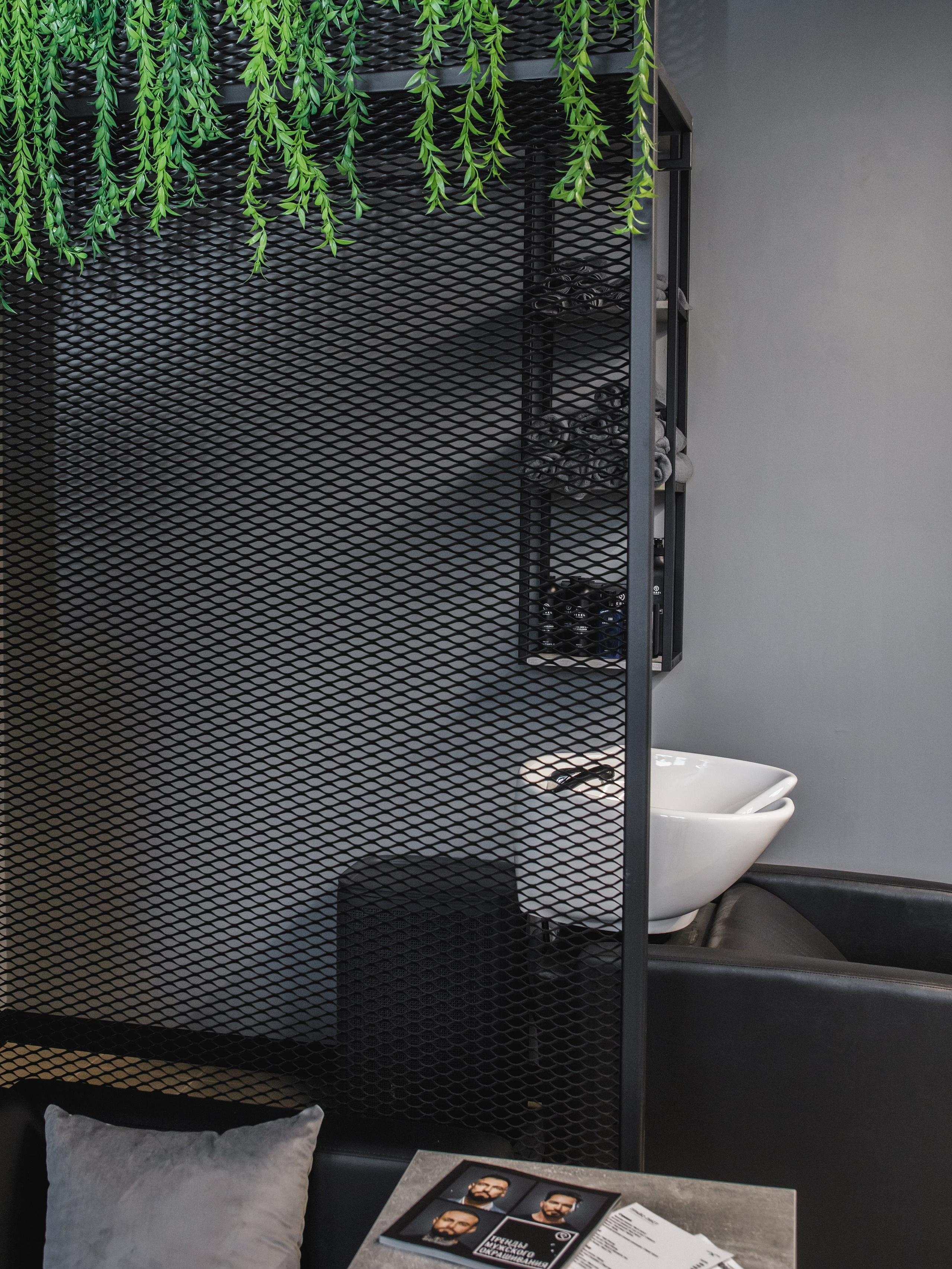 Открытие еще одного салона сети BARBERSHOP BORODACH. Предметный и семейный фотограф в Санкт-Петербурге Катерина Стеклова