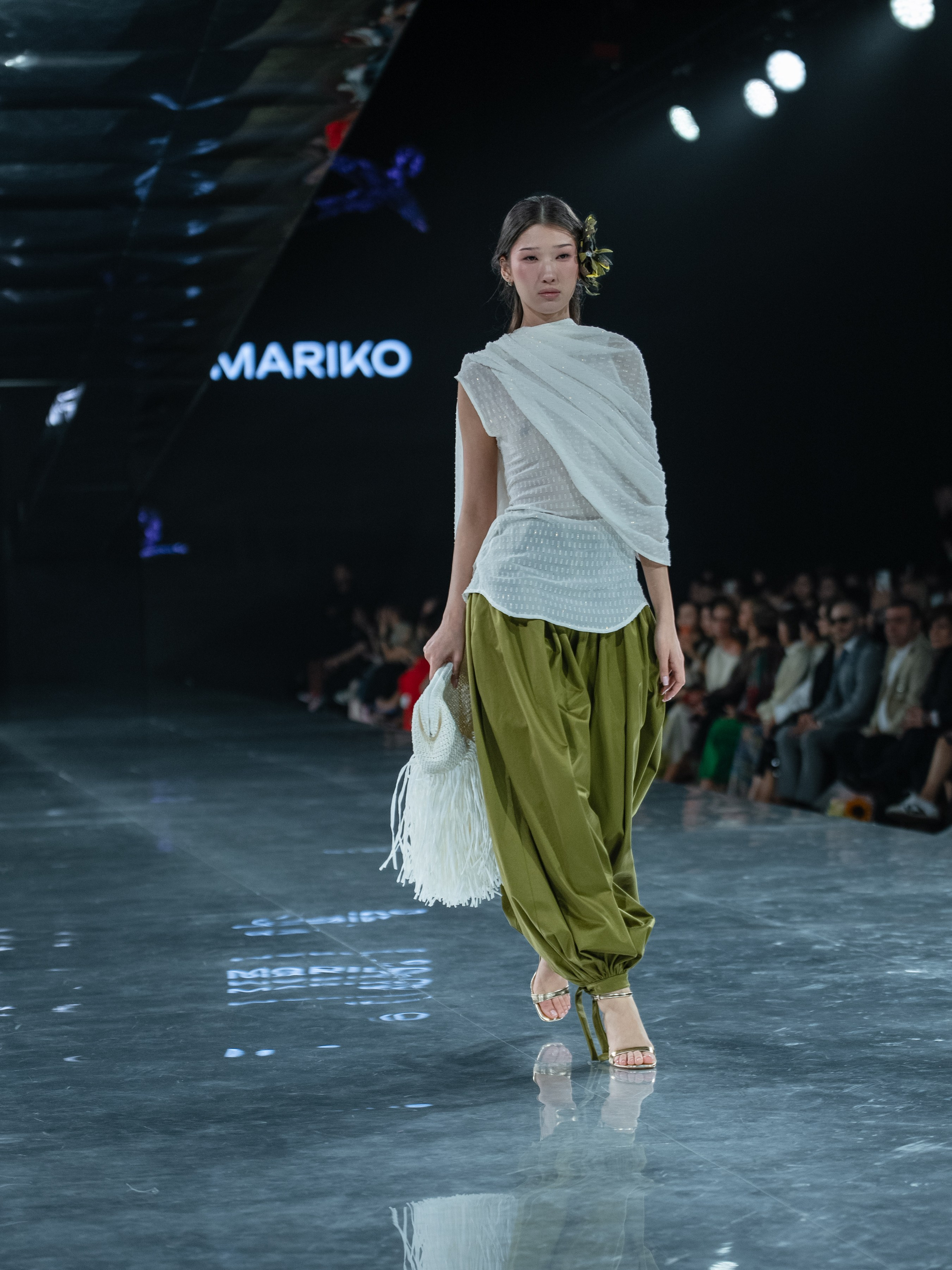Visa Fashion Week Pre-Fall Mariko. Сайт Алматинского НЮ АРТ, будуар и фэшн фотографа Дениса Карпенко
