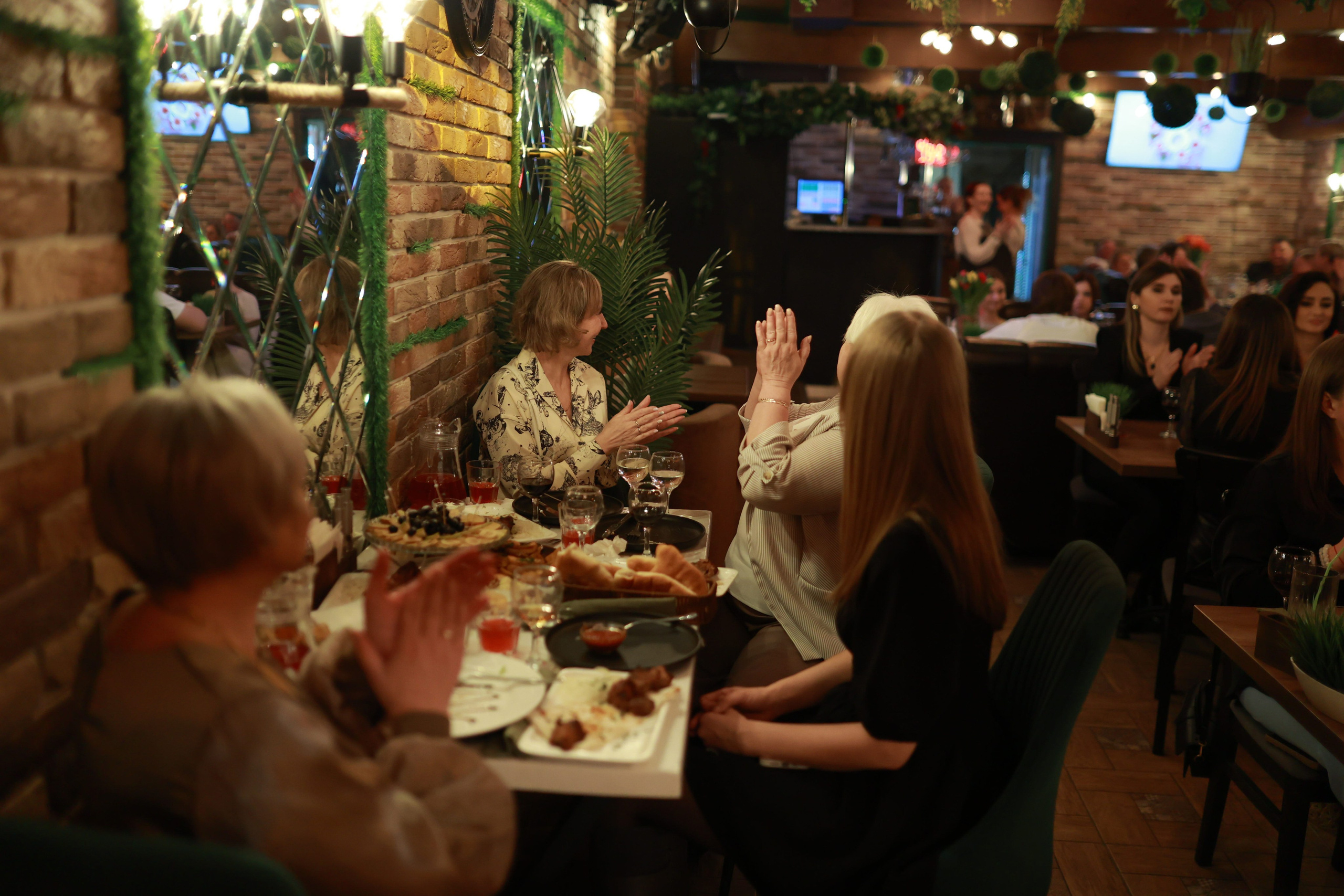 8 марта «Инжир». Andrey Pospelove. Фотограф в Саратове