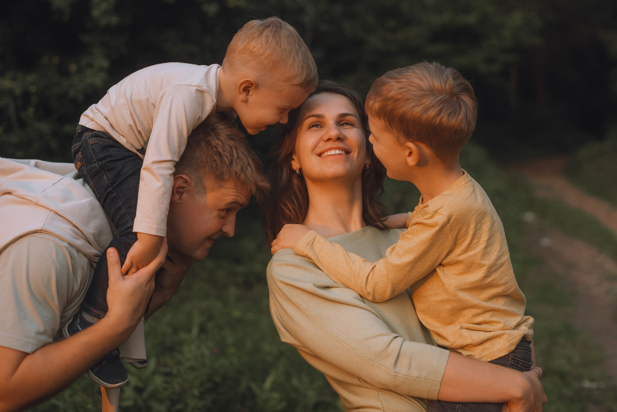 Семейная фотосессия на природе. Семейный и детский фотограф в Обнинске, Калуге, Москве