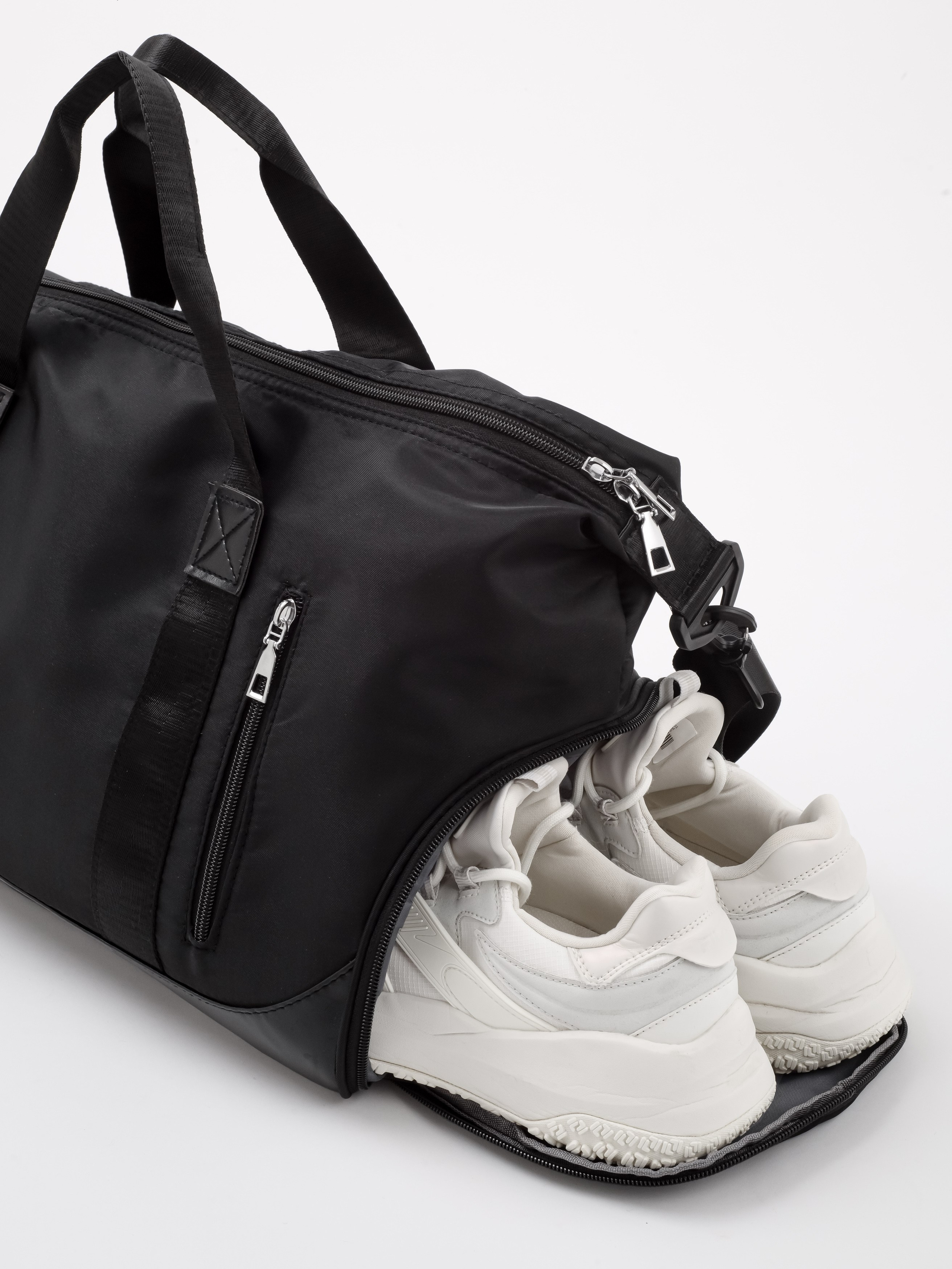 Спортивная сумка. Предметный фотограф, инфографика и видео в Санкт-Петербурге