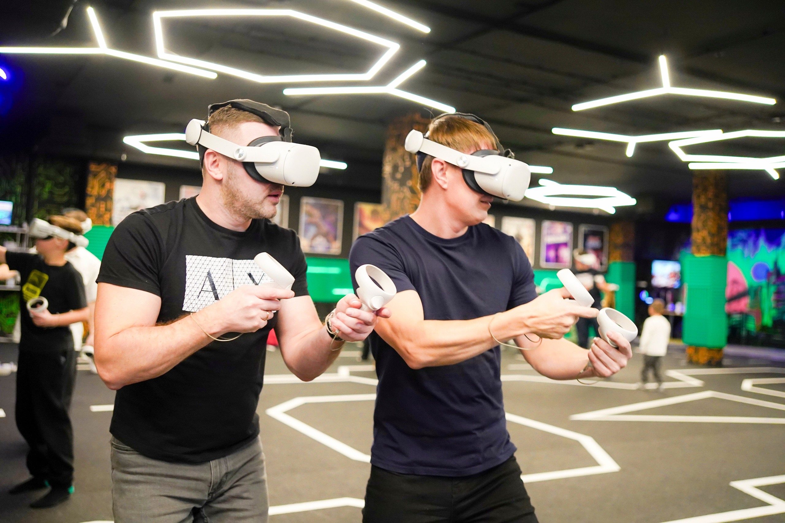 VR (November-December 2024). Felixtones