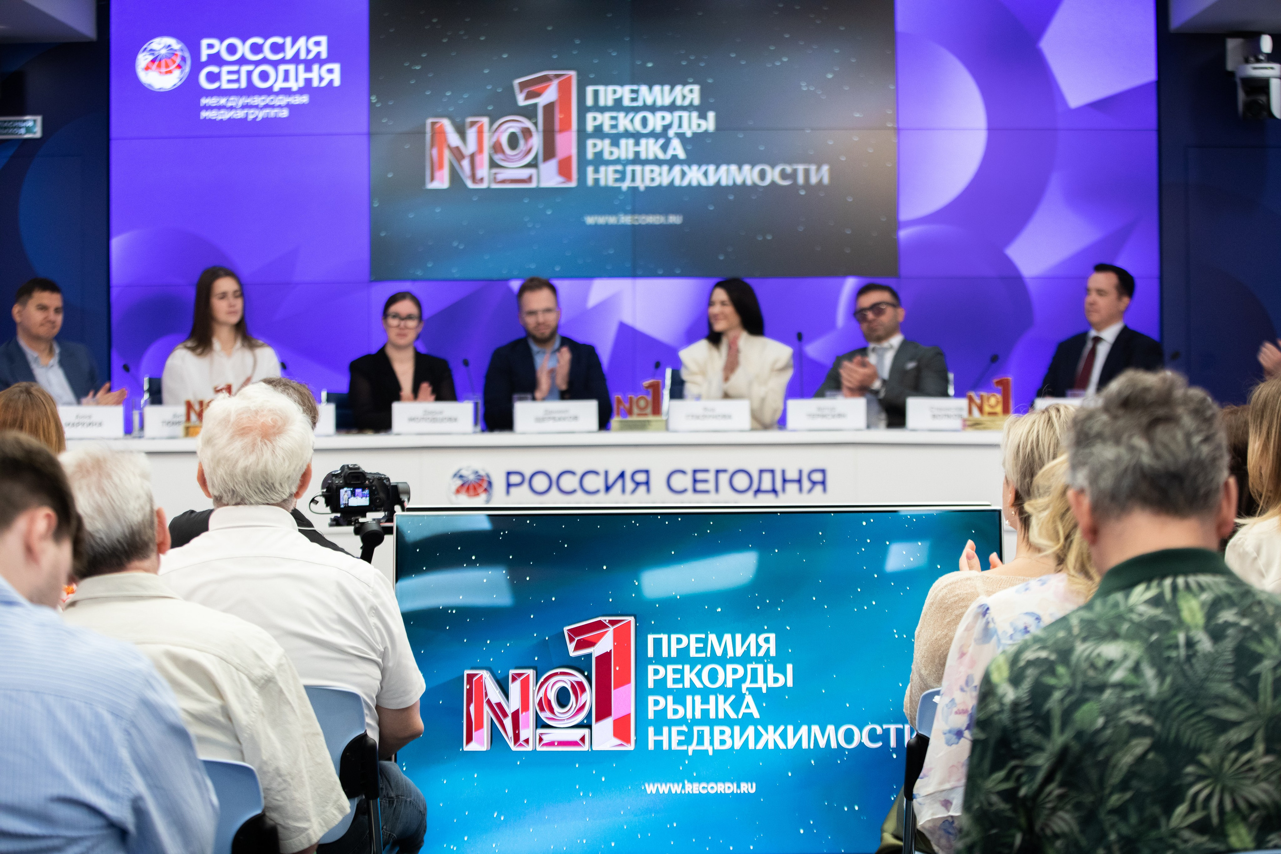 Премия рекорды рынка недвижимости. Съемка для Радио КП. Репортажный фотограф в Москве Зуйко Оксана