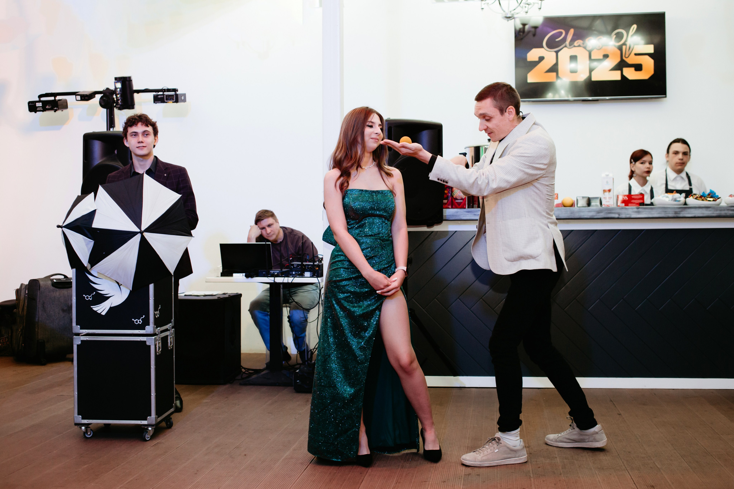 Выпускной 2025 (41 школа) 11 класс. Фотограф в Челябинске Ополихина Анна